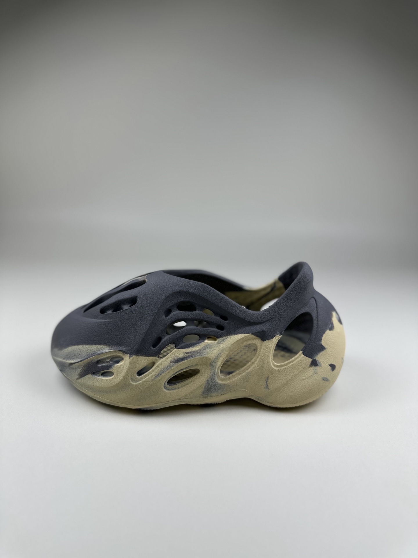 图片[8]-网红椰子新款儿童洞洞鞋男女宝宝包头凉鞋厚底透气休闲防滑沙滩鞋 尺码表！ US EUR 10码 28 11码 29 12码 31 13码 32 1码 33-选品中心