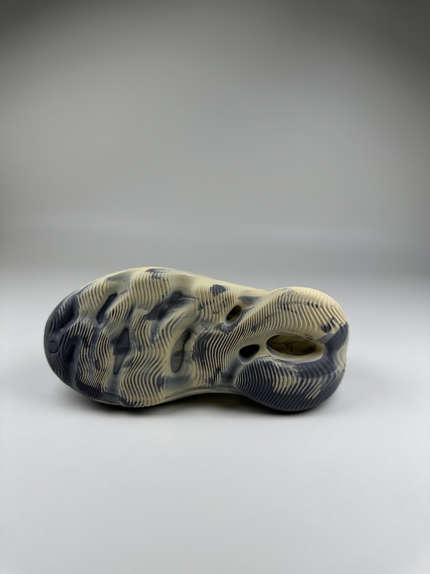 图片[7]-网红椰子新款儿童洞洞鞋男女宝宝包头凉鞋厚底透气休闲防滑沙滩鞋 尺码表！ US EUR 10码 28 11码 29 12码 31 13码 32 1码 33-选品中心