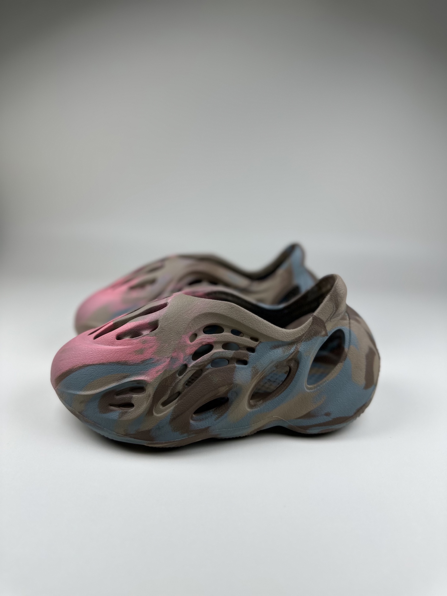 图片[3]-网红椰子新款儿童洞洞鞋男女宝宝包头凉鞋厚底透气休闲防滑沙滩鞋 尺码表！ US EUR 10码 28 11码 29 12码 31 13码 32 1码 33-选品中心