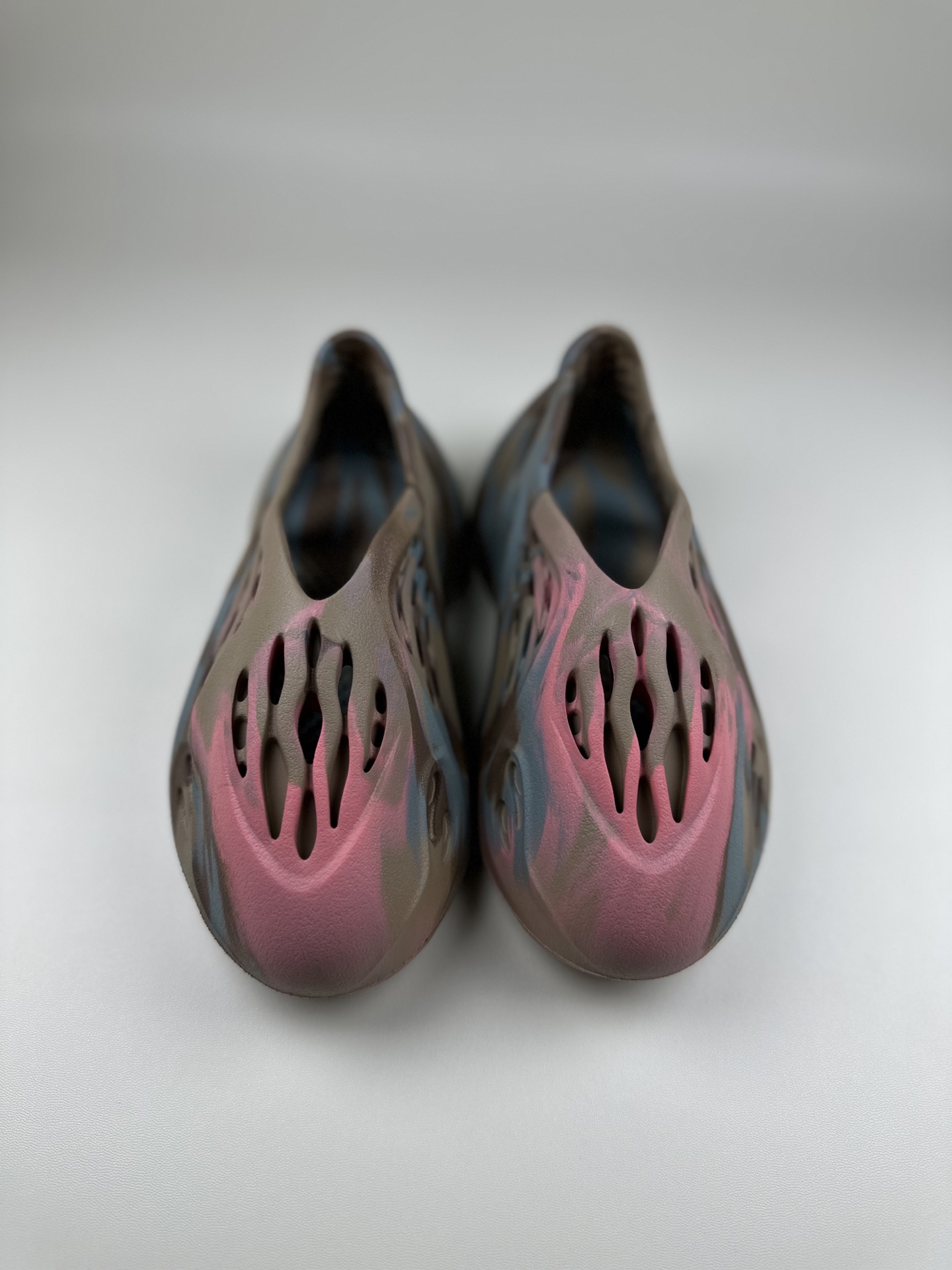 图片[5]-网红椰子新款儿童洞洞鞋男女宝宝包头凉鞋厚底透气休闲防滑沙滩鞋 尺码表！ US EUR 10码 28 11码 29 12码 31 13码 32 1码 33-选品中心