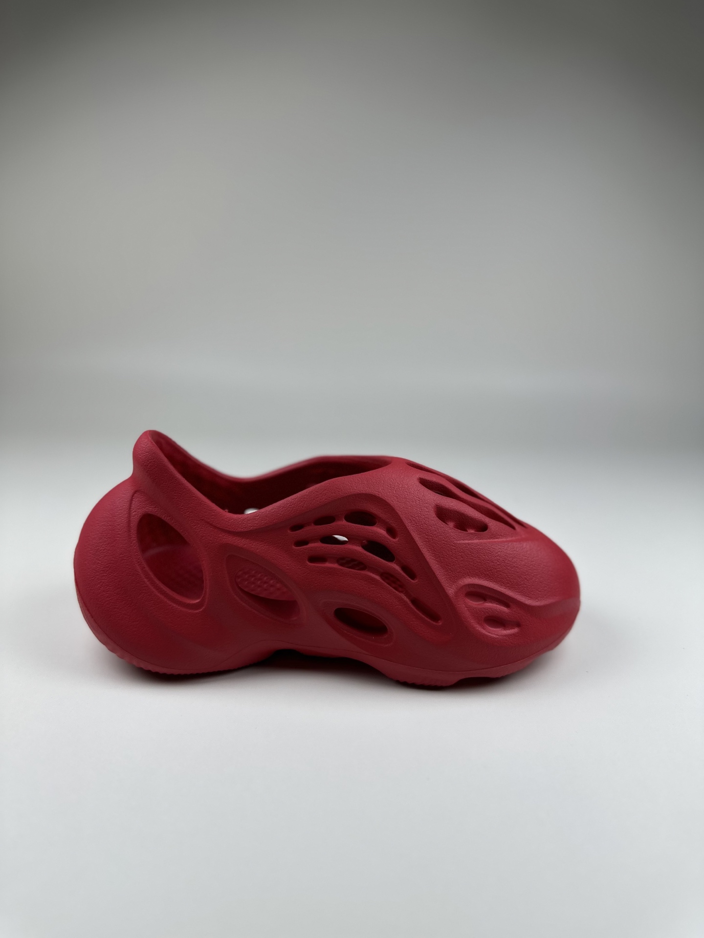 图片[9]-网红椰子新款儿童洞洞鞋男女宝宝包头凉鞋厚底透气休闲防滑沙滩鞋 尺码表！ US EUR 10码 28 11码 29 12码 31 13码 32 1码 33-选品中心