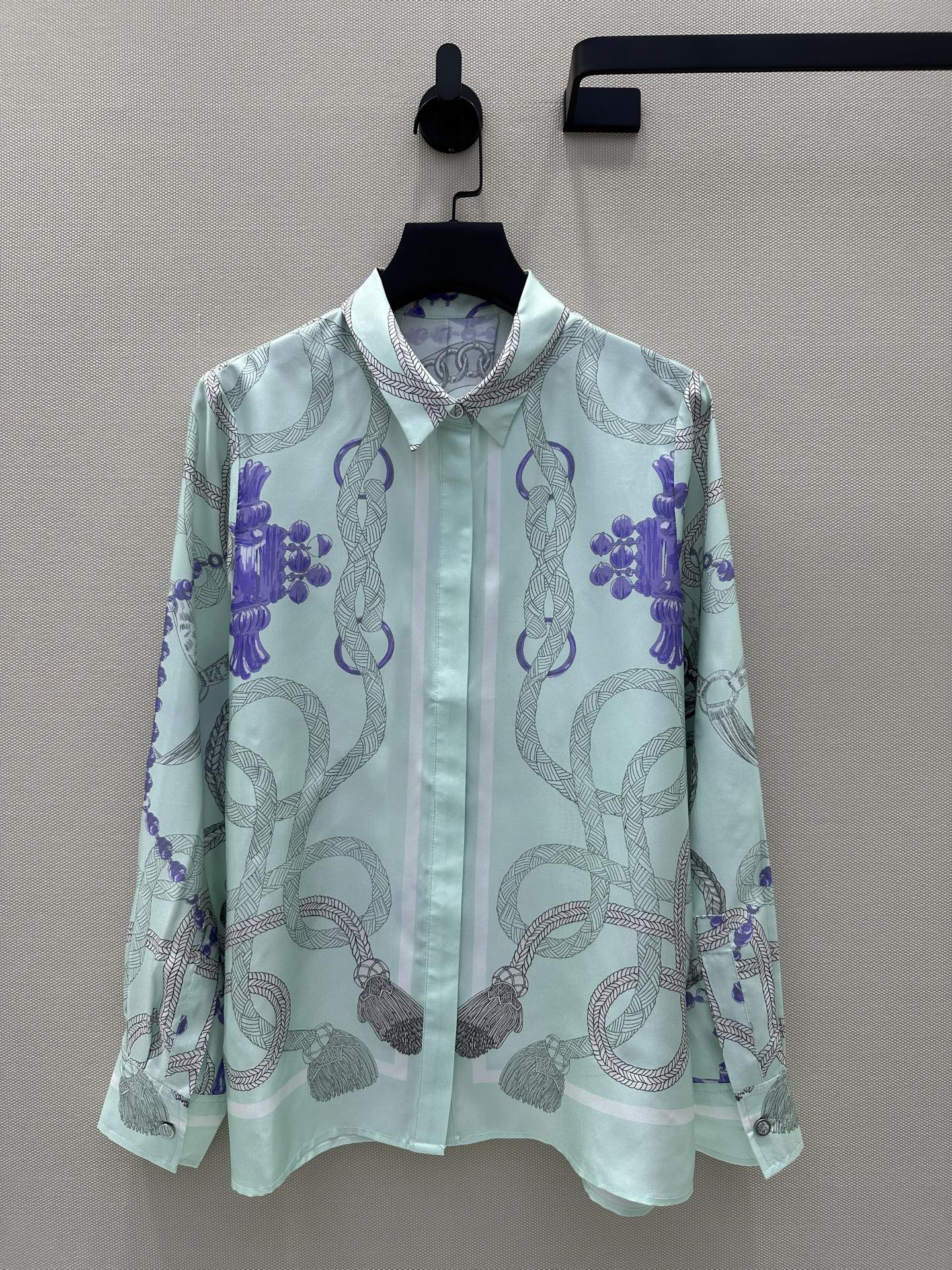 “Silk Women’s Suit: P864 Original Palefroi Remix, High Quality Package” - 图片 1