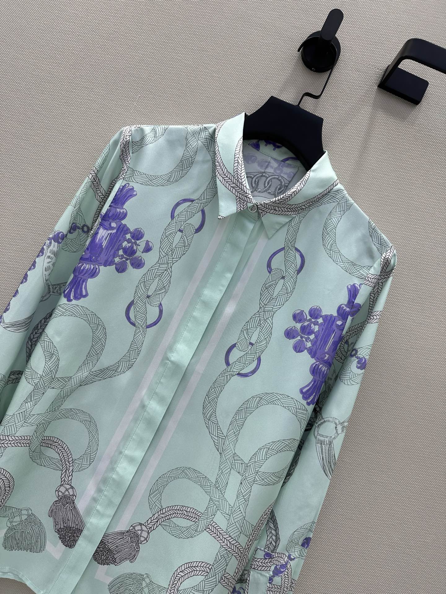 “Silk Women’s Suit: P864 Original Palefroi Remix, High Quality Package” - 图片 2