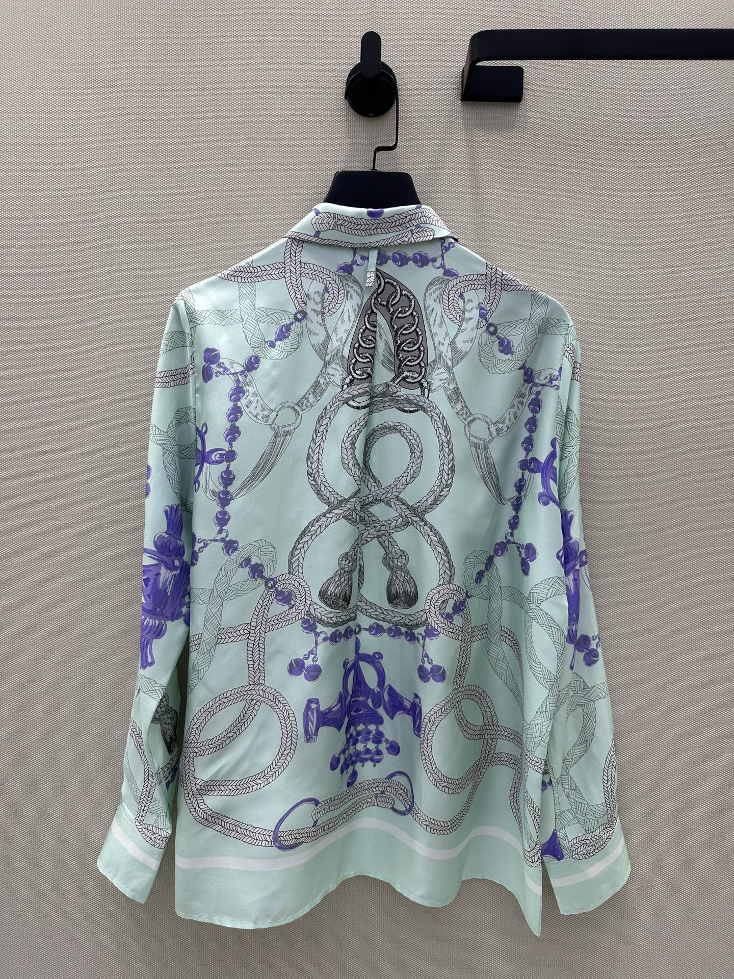 “Silk Women’s Suit: P864 Original Palefroi Remix, High Quality Package” - 图片 7