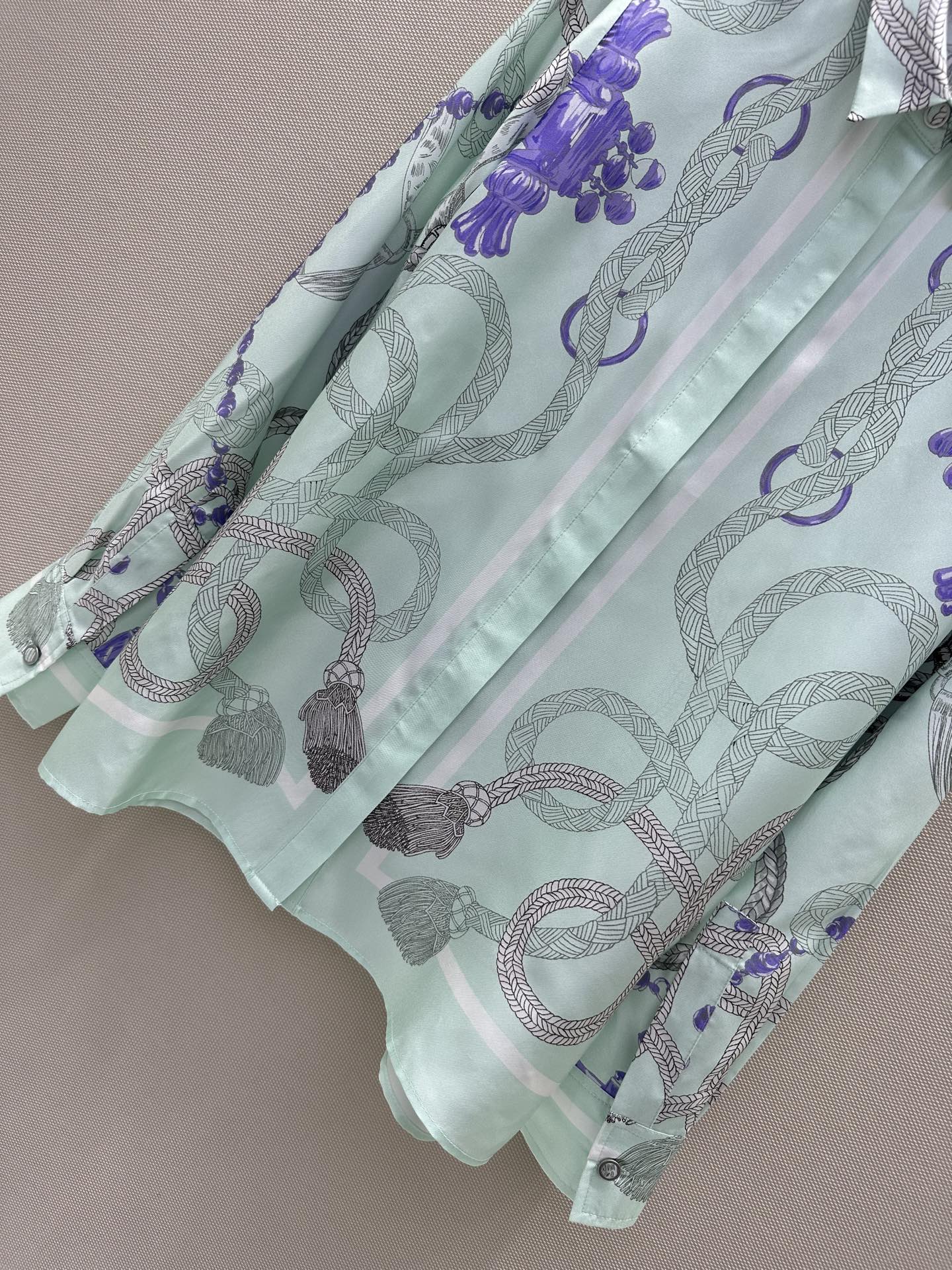 “Silk Women’s Suit: P864 Original Palefroi Remix, High Quality Package” - 图片 5