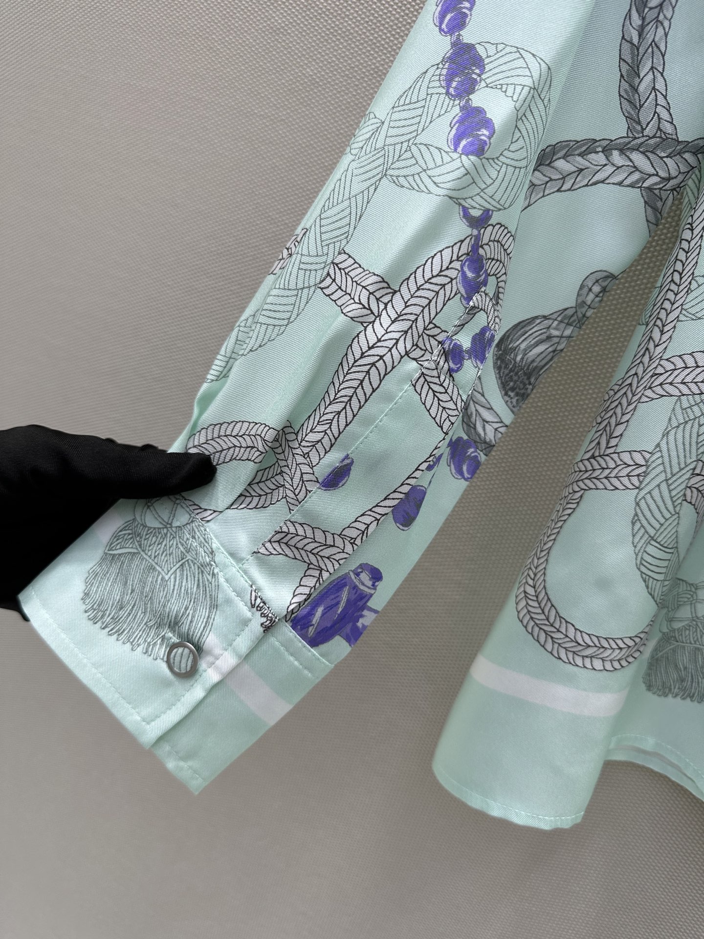 “Silk Women’s Suit: P864 Original Palefroi Remix, High Quality Package” - 图片 6