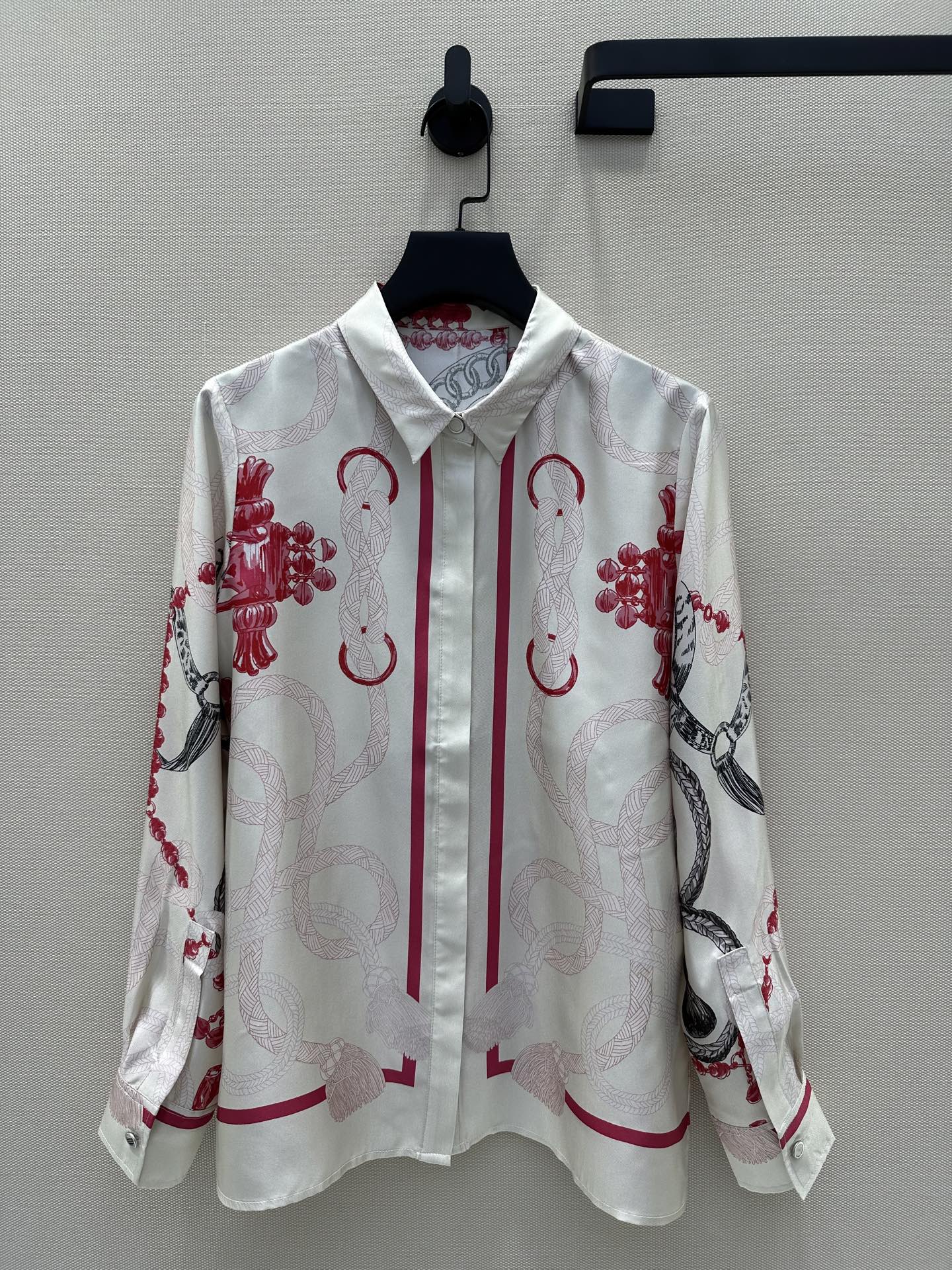 “High-Quality Palefroi Remix Silk Shirt in Original Women’s Suit Design” - 图片 1