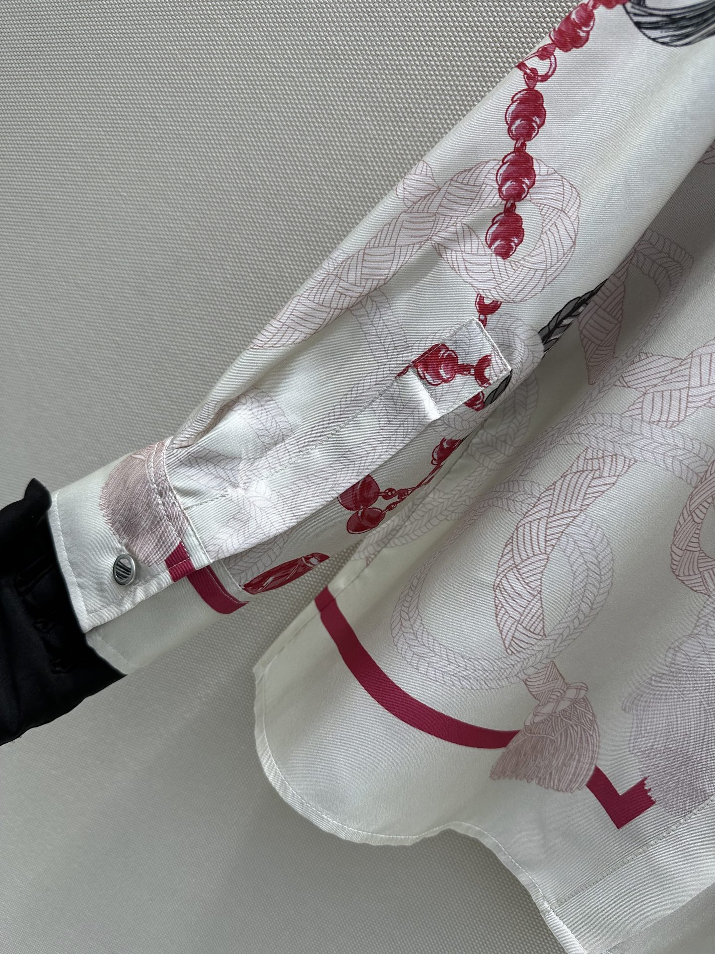 “High-Quality Palefroi Remix Silk Shirt in Original Women’s Suit Design” - 图片 8