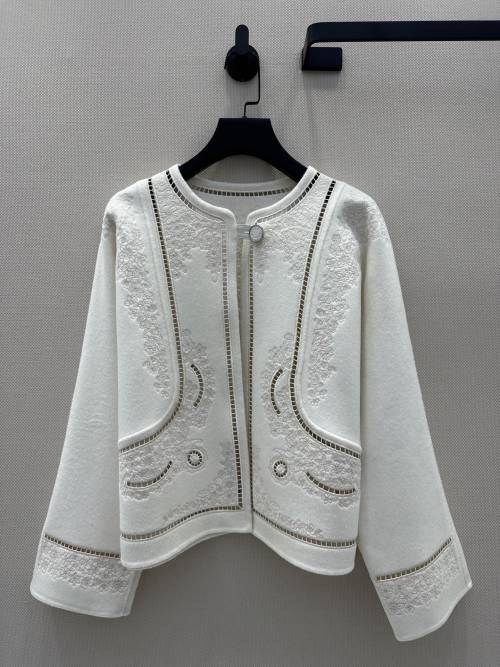 Elegant Women's Handmade Embroidery Cashmere Coat - Chic & Comfortable 1 Elegant Women's Handmade Embroidery Cashmere Coat - Chic & Comfortable