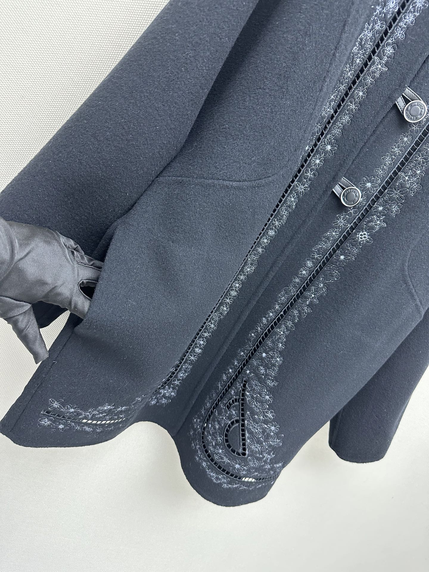 Elegant Handmade Double-Faced Wool Coat with Intricate Embroidery 8 i1755245093780 5013 0 6