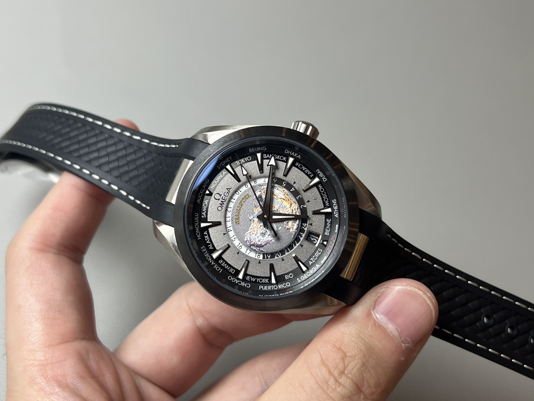 NO:146989,VS Titanium World Time,19860909VS 钛金属世界时,,Watch