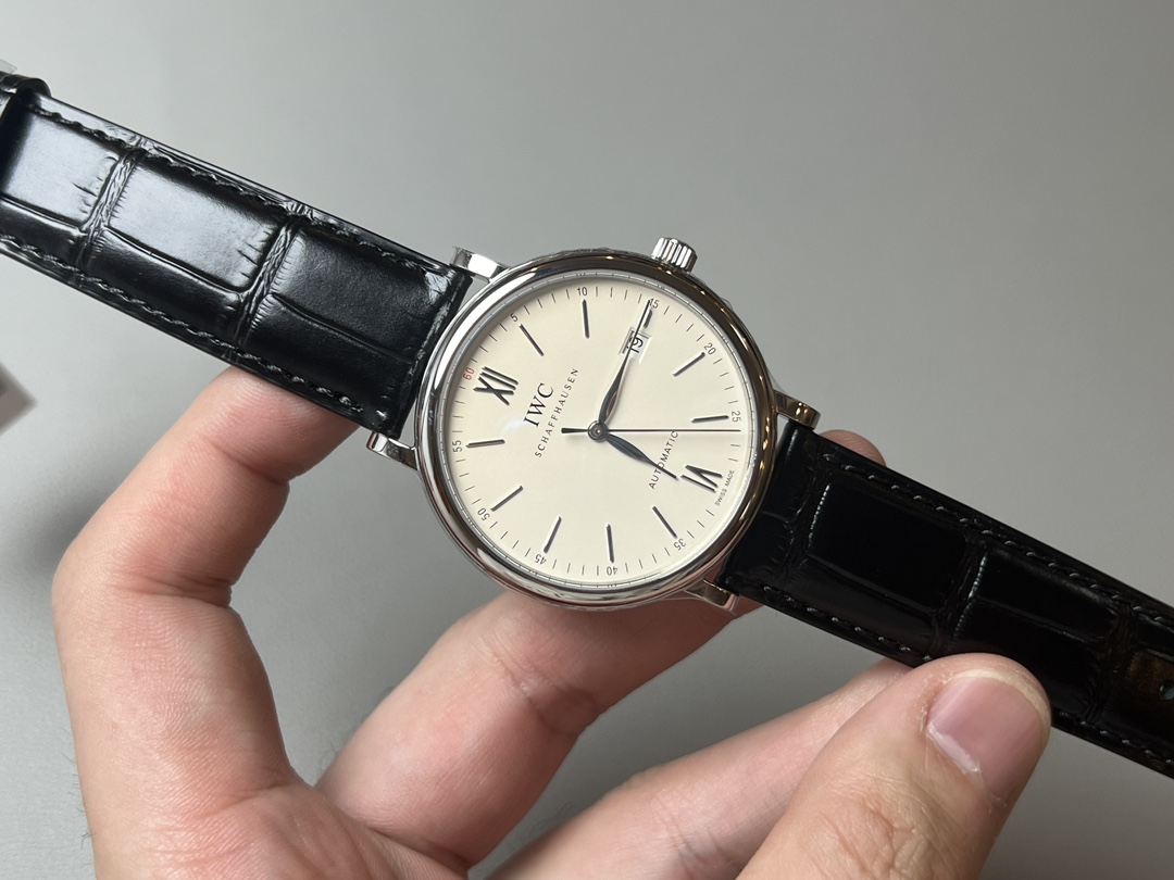 NO:147015,V7 Bottofino Red 60,19860909V7 柏涛菲诺红60,,Watch