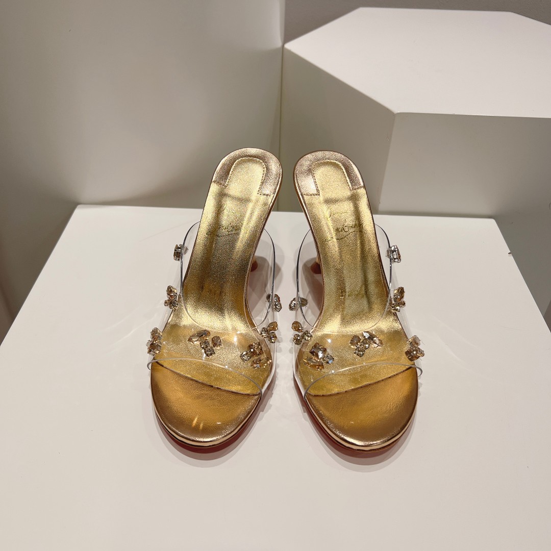 NO:129186,Top version Original box Christian Louboutin | s original product making heavy industry CL classic DEGRAQUEEN crystal high heels~ The upper is made of transparent PVC upper and the latest large and eye-catching Swarovski rhinestone pure hand-stitched, rich and charming, a true gem fairy high heels, material PVC Swarovski rhinestone, inner grain pearlescent sheepskin, outsole original imported AR1 top leather outsole Size34-43 