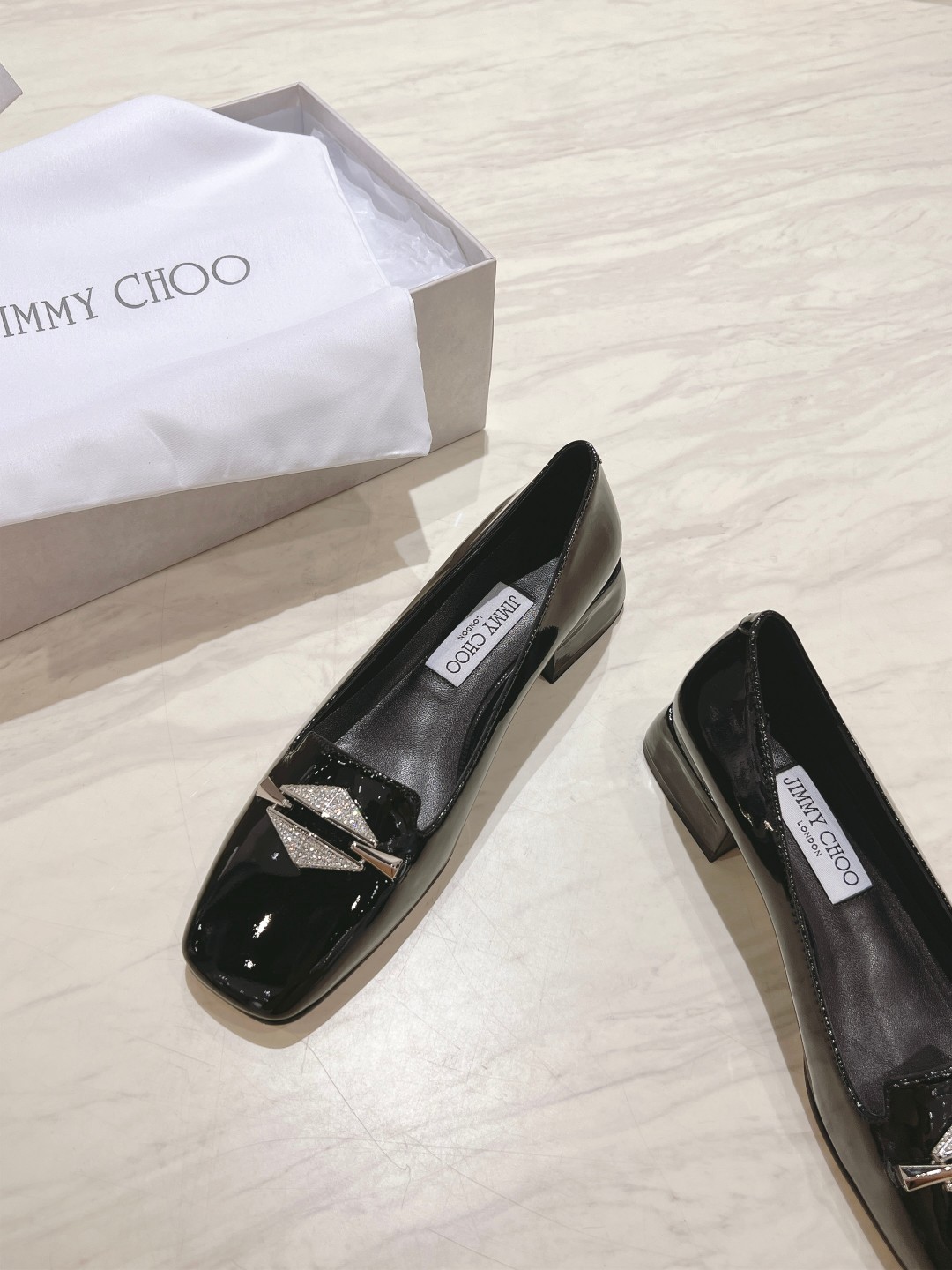 JC Top P700: Jimmy Choo’s New Mary Jane Monopoly for Spring and Autumn 2024 - 图片 2