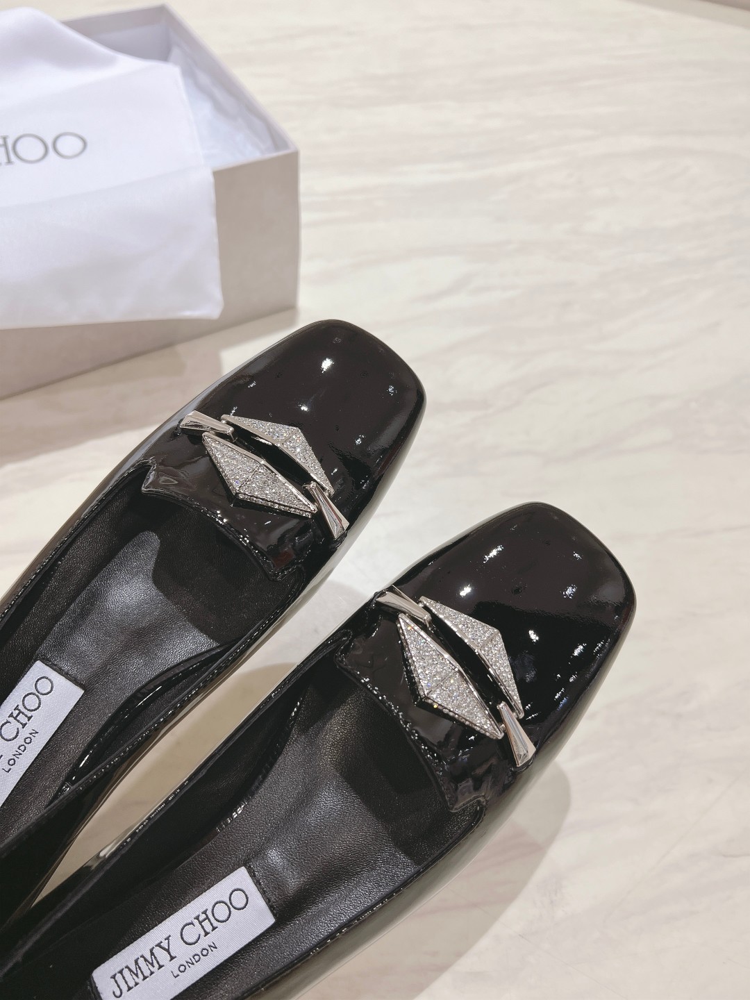 JC Top P700: Jimmy Choo’s New Mary Jane Monopoly for Spring and Autumn 2024 - 图片 8