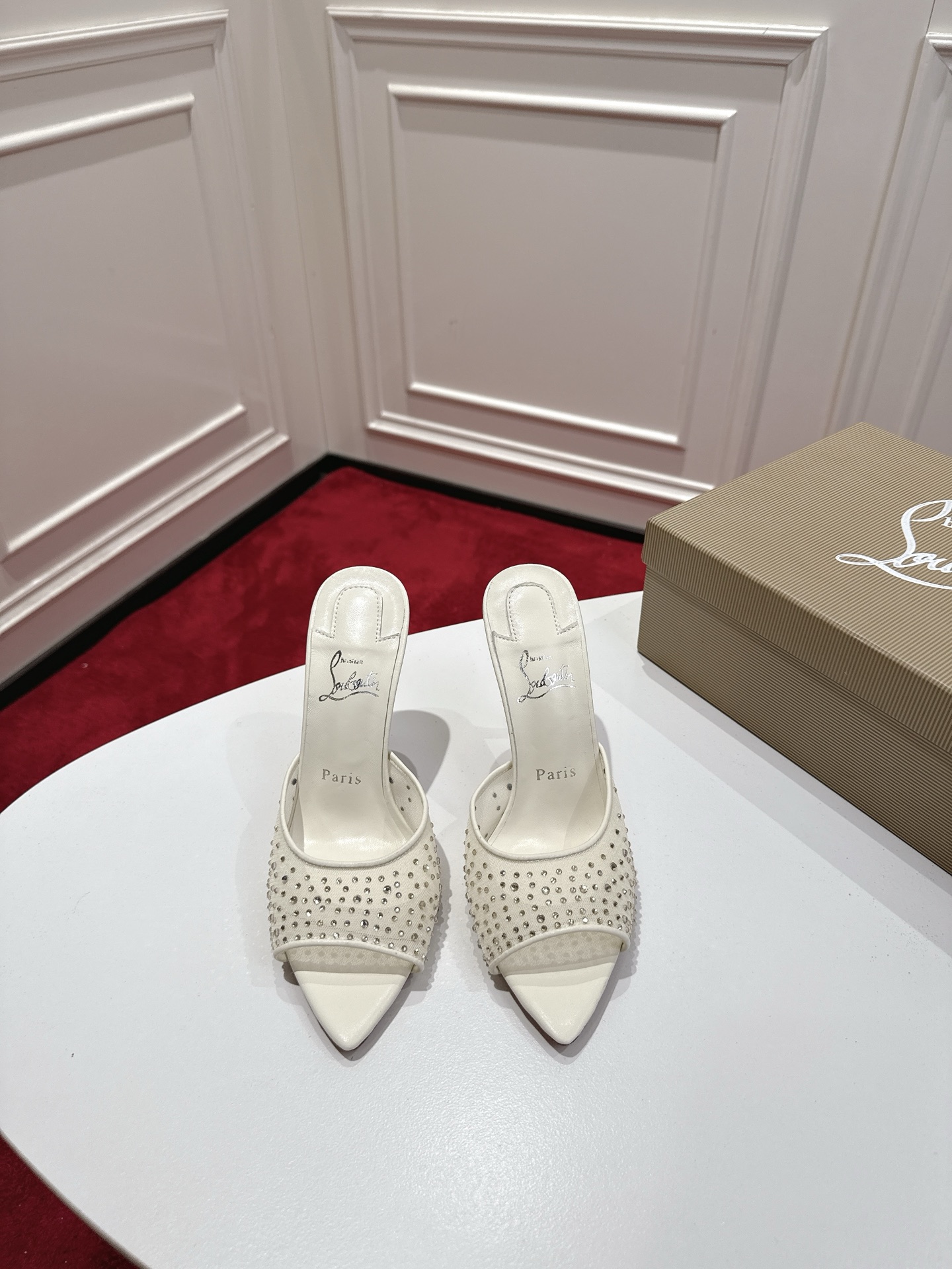 NO:887693,Top version original box Christian Louboutin | 2026s mesh rhinestone pointed toe red sole high-heeled slippers. Grained pearlescent sheepskin lining. Outsole original imported AR1 top genuine leather outsole Size 34-43 '34.40.41.42.43 Customized and non-returnable' Color: 6 colors Heel height about 10.0cm Packaging top original box, bag, card, handbag Tianpi, high heels slippers, christian  louboutin,high heels,slippers,sheepskin,Leather soles19860909顶级版 原版盒 Christian Louboutin | 2026s网纱水钻尖头红底高跟拖鞋 内里粒面珠光羊皮里 大底原版进口AR1顶级真皮大底 Size34-43「34.40.41.42.43订做不退换」 Color: 6个配色 跟高约10.0cm 包装顶级原版盒、布袋、卡片、手提袋 天皮,高跟鞋拖鞋,christian louboutin,high heels,slippers,sheepskin,Leather soles,Women's Shoes