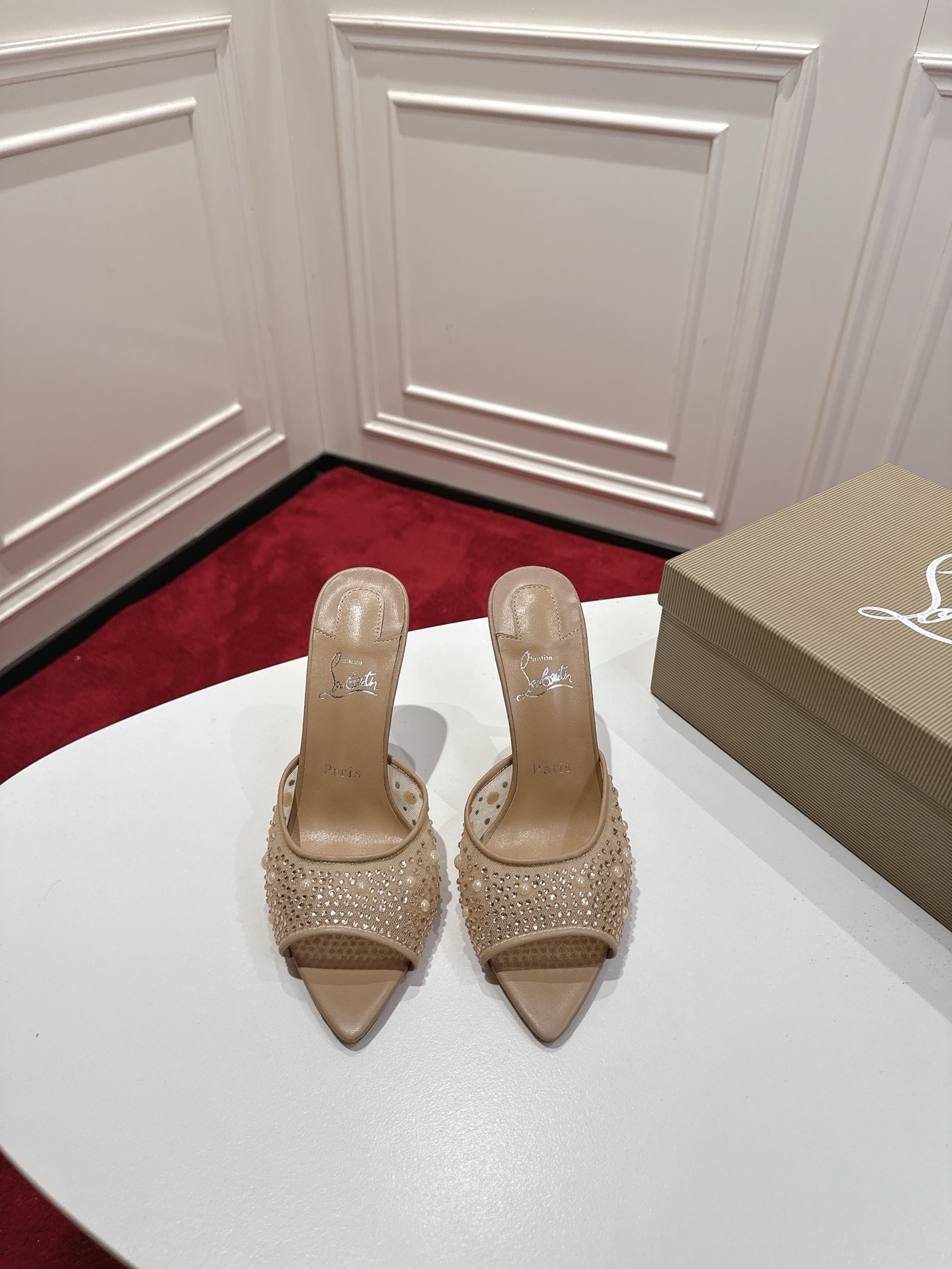 NO:887625,Top version original box Christian Louboutin | 2026s mesh rhinestone pointed toe red sole high-heeled slippers. Grained pearlescent sheepskin lining. Outsole original imported AR1 top genuine leather outsole Size 34-43 '34.40.41.42.43 Customized and non-returnable' Color: 6 colors Heel height about 10.0cm Packaging top original box, bag, card, handbag Tianpi, high heels slippers, christian  louboutin,high heels,slippers,sheepskin,Leather soles19860909顶级版 原版盒 Christian Louboutin | 2026s网纱水钻尖头红底高跟拖鞋 内里粒面珠光羊皮里 大底原版进口AR1顶级真皮大底 Size34-43「34.40.41.42.43订做不退换」 Color: 6个配色 跟高约10.0cm 包装顶级原版盒、布袋、卡片、手提袋 天皮,高跟鞋拖鞋,christian louboutin,high heels,slippers,sheepskin,Leather soles,Women's Shoes