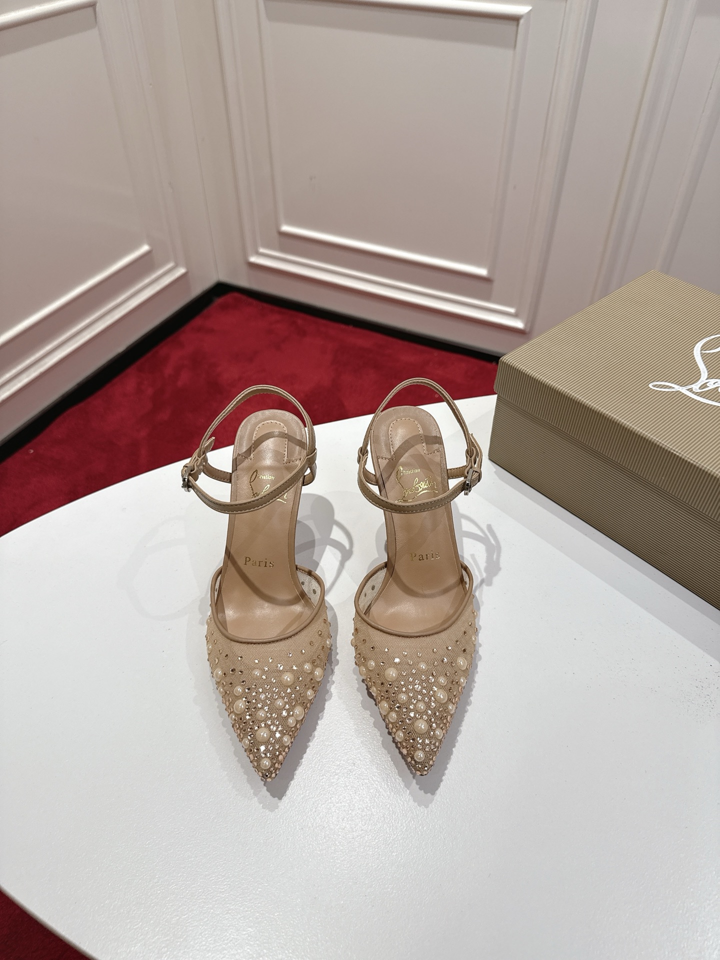 NO:887675,Top version Original box Christian Louboutin | 2026s mesh rhinestone pointed toe red bottom toe high-heeled sandals Grained pearlescent sheepskin lining Outsole original imported AR1 top genuine leather outsole Size 34-43 '34.40.41.42.43 Customized and non-returnable' Color: 4 colors Heel height about 10.0cm Packaging top original box, cloth bag, card, handbag Tianpi, high-heeled sandals, christian  louboutin,sandals,high heels,sheepskin,Leather soles19860909顶级版 原版盒 Christian Louboutin | 2026s网纱水钻尖头红底包头高跟凉鞋 内里粒面珠光羊皮里 大底原版进口AR1顶级真皮大底 Size34-43「34.40.41.42.43订做不退换」 Color: 4个配色 跟高约10.0cm 包装顶级原版盒、布袋、卡片、手提袋 天皮,高跟鞋凉鞋,christian louboutin,sandals,high heels,sheepskin,Leather soles,Women's Shoes