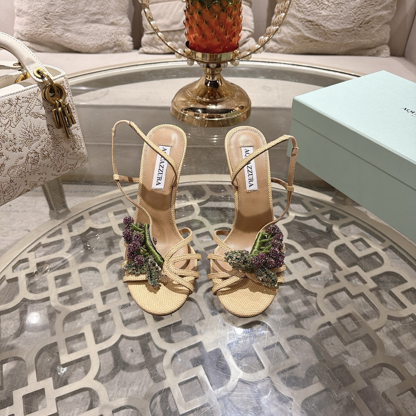 NO:889975,Exclusive top version of AQUAZZURA High Summer fruit series (grape crystal version), matte black high-grade satin upper, ultra-fine T-shaped straps + empty slingback hanging design, minimalist lines to elongate the instep; three-dimensional grape bunch colored diamonds on the toe, purple, green, transparent multi-faceted crystal splicing, simulating fresh grape fruits, with a strong sense of luster, which is the eye-catching highlight of the entire pair of shoes; High  The Summer (midsummer holiday) series focuses on tropical fruit inspiration. The same series also includes cherry, pineapple, and strawberry diamond-embellished sandals. The inner grained pearlescent sheepskin lining outsole is the original imported AR1 top-quality leather outsole. Size34-43 '34.40.41.42.43 Customized and non-returnable' Color: 2 colors Heel height: about 1.5cm 10cm Packaging top-quality original box, bag, card, handbag  Leather soles,sandals,high heels,sheepskin,Leather soles19860909独家顶级版 AQUAZZURA High Summer 盛夏水果系列（葡萄水晶款） 鞋面哑光黑色高级缎面,超细T字细带+后空slingback挂脚设计,极简线条拉长脚背； 鞋头立体葡萄串彩钻,紫色、绿色、透明多切面水晶拼接,模拟新鲜葡萄果实,光泽感极强,是整双鞋的吸睛亮点； High Summer（盛夏假日）系列主打热带水果灵感,同系列还有樱桃、菠萝、草莓钻饰凉鞋 内里粒面珠光羊皮里 大底原版进口AR1顶级真皮大底 Size34-43「34.40.41.42.43订做不退换」 Color: 2个配色 跟高:约1.5cm 10cm 包装顶级原版盒、布袋、卡片、手提袋 天皮,高跟鞋凉鞋,sandals,high heels,sheepskin,Leather soles,Women's Shoes