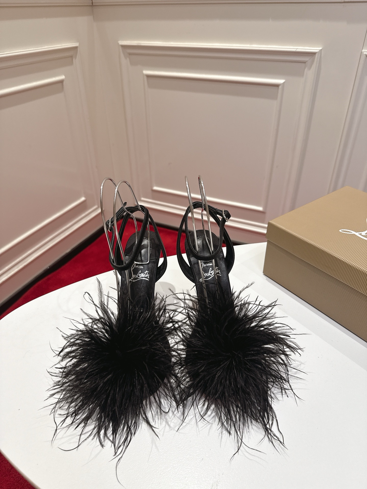 NO:901833,Top version Original box Christian Louboutin | 2026s Miss Z Plumes feather series Grained pearlescent sheepskin lining Outsole Original imported AR1 top genuine leather outsole Size34-43 '34.40.41.42.43 Customized and non-returnable' Color: Five colors Heel height about 10.0cm Packing top original box, cloth bag, card, handbag Tianpi, high heels sandals, christian  louboutin,sandals,high heels,sheepskin,leather soles19860909顶级版 原版盒 Christian Louboutin | 2026s Miss Z Plumes羽毛系列 内里粒面珠光羊皮里 大底原版进口AR1顶级真皮大底 Size34-43「34.40.41.42.43订做不退换」 Color: 五个配色 跟高约10.0cm 包装顶级原版盒、布袋、卡片、手提袋 天皮,高跟鞋凉鞋,christian louboutin,sandals,high heels,sheepskin,Leather soles,Women's Shoes