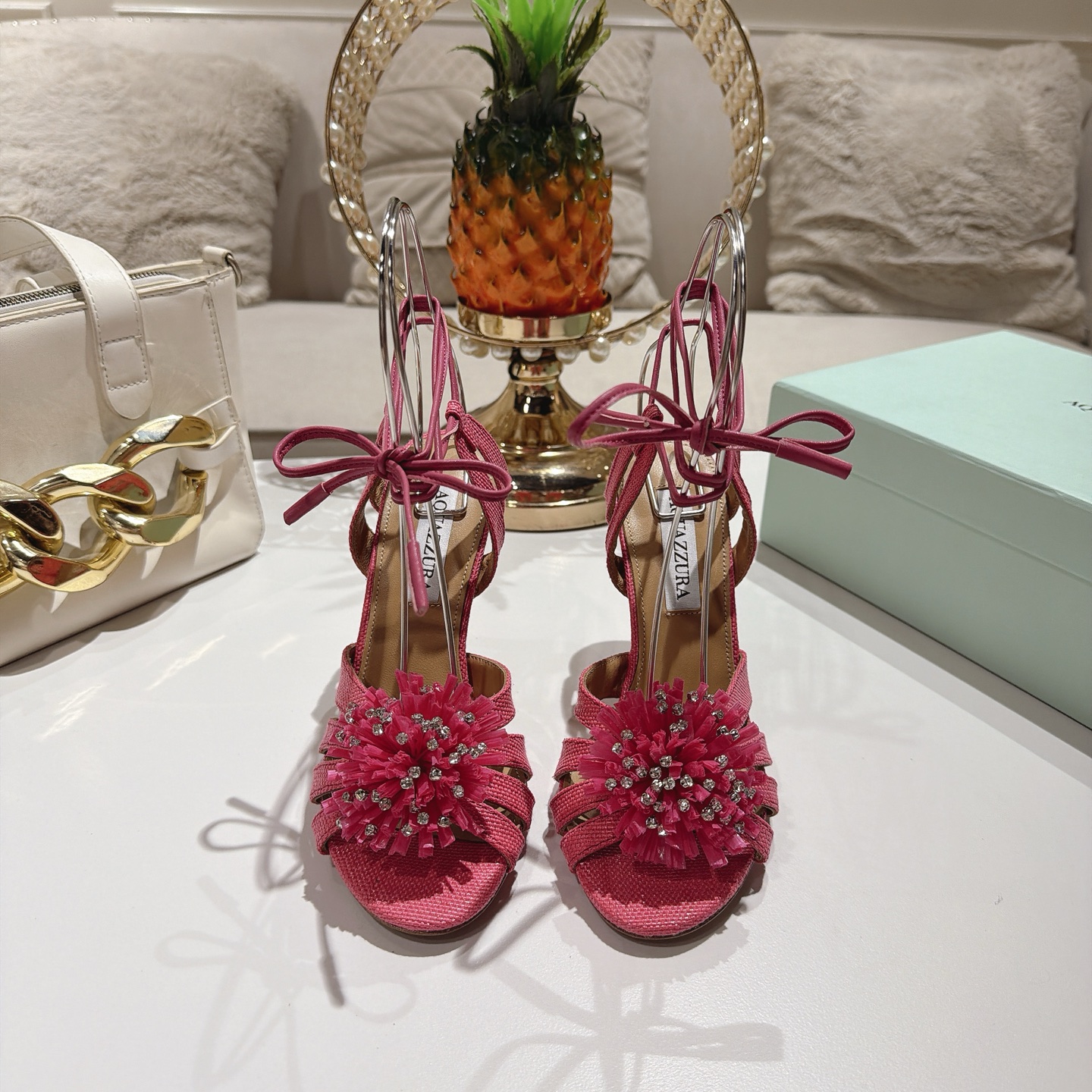 Piña 🍍Versión spot exclusiva @ Aquazzura (Aquazzura) AQUAZZURA Sandalias de tacón de rafia decoradas con fuegos artifi…