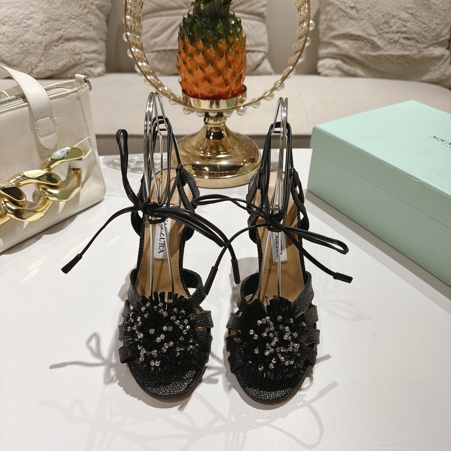 Piña 🍍Versión spot exclusiva @ Aquazzura (Aquazzura) AQUAZZURA Sandalias de tacón de rafia decoradas con fuegos artifi…