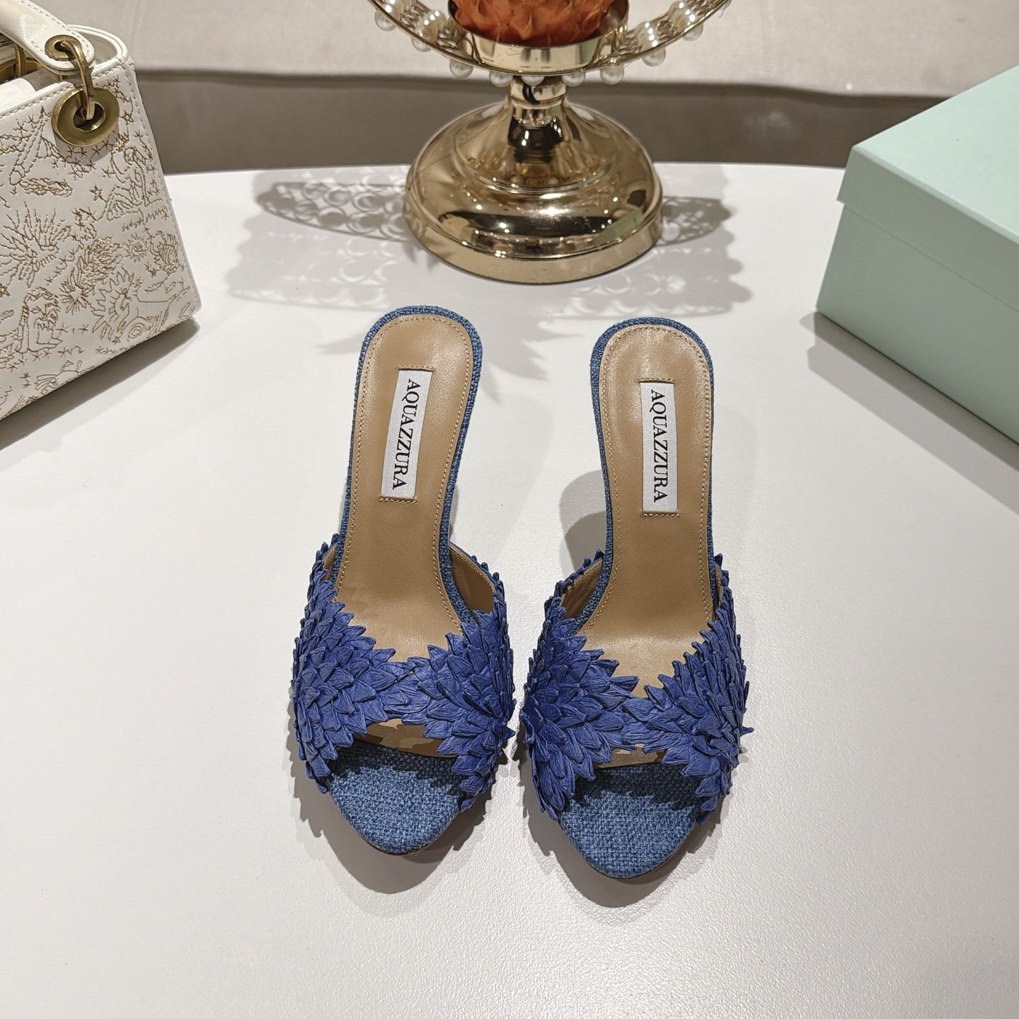 Nuevo color piña 🍍 Versión superior en stock La serie Rio Flirt de la marca italiana de zapatos de lujo ligero Aquazzu…