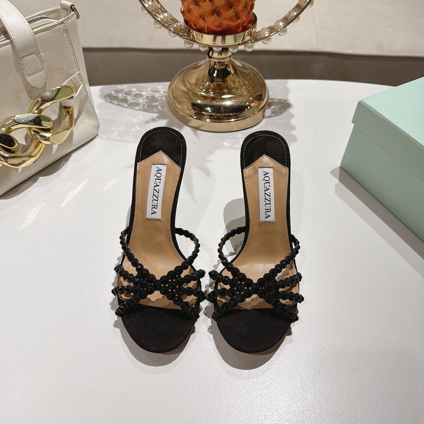 Piña 🍍 Versión spot exclusiva @ Aquazzura (Aquazzura) Las clásicas mules de la serie Tequila, con PVC transparente + c…