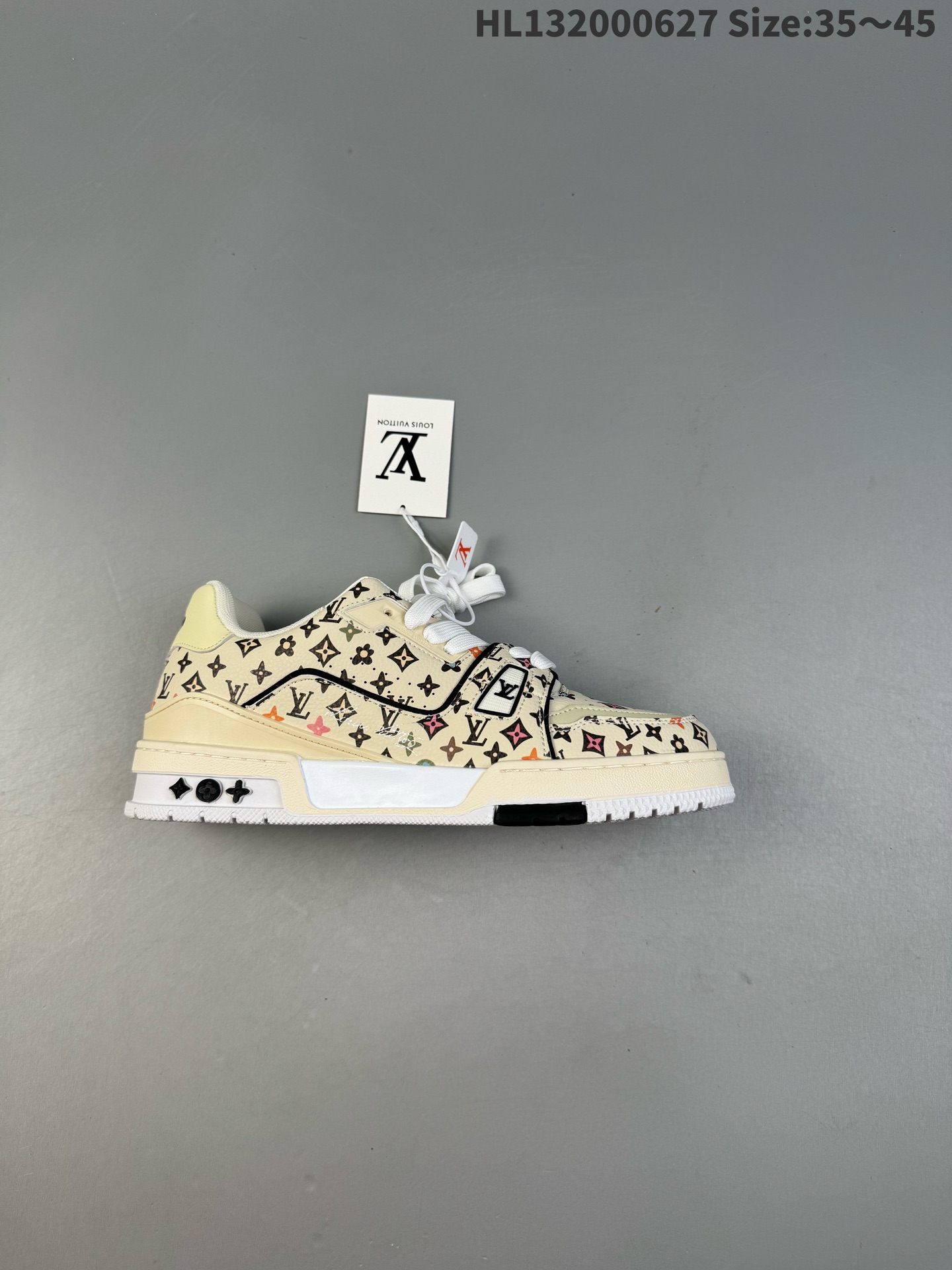 集合LV Trainer Sneaker Low Virgil Abloh亲自操刀设计❗全新LVLVLV Trainer Sneaker Low休闲运动文化百搭篮球板鞋 广东原产#春夏时装秀揭秘8