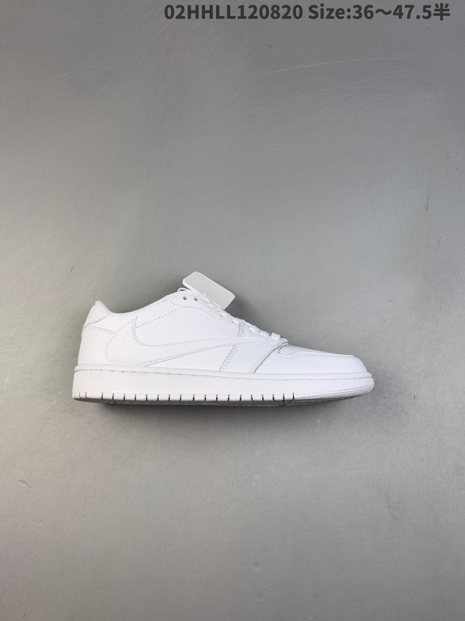 真标带半码Travis Scott x Air Jordan 1 Low 低帮 全白倒勾联名 AJ1 Jordan1代 aj1 乔1 低邦 纯白倒勾联名 Jordan篮球鞋系列 鞋身延续了此前的9