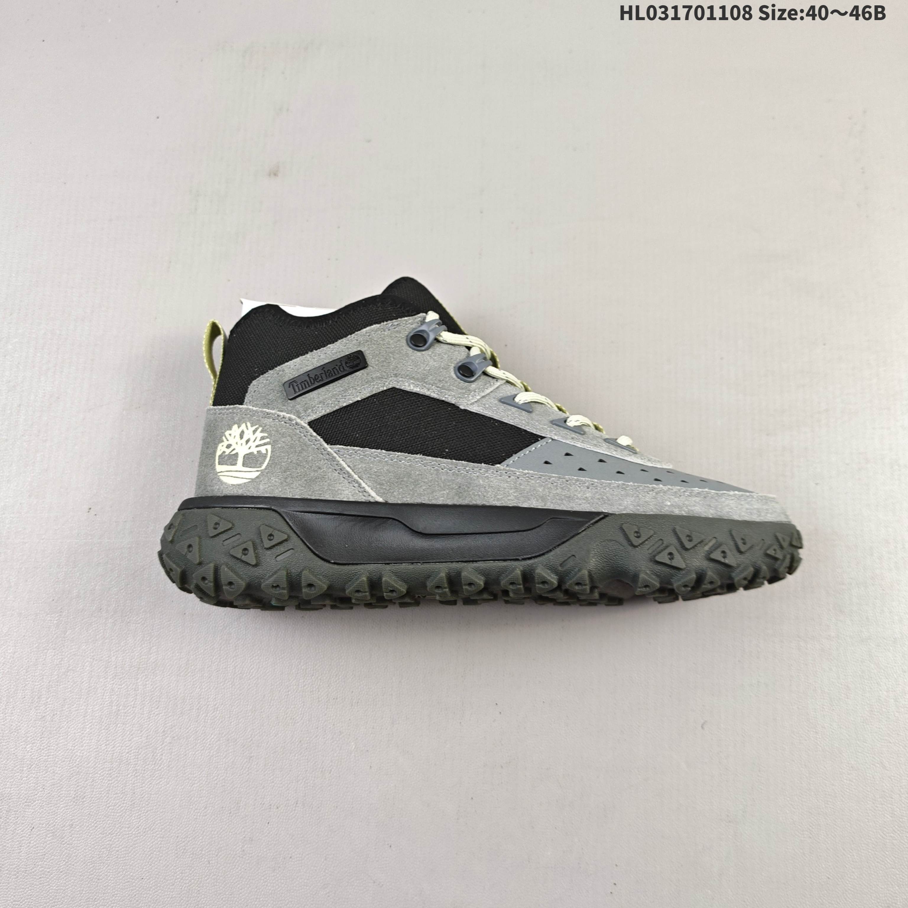 💰170
Timberland添柏岚/天伯伦户外中帮休闲鞋系列
广东大厂品质 原盒原包装 面料采用意大利🇮🇹顶级磨砂细纹牛皮,搭配防臭防腐真皮乳胶鞋垫,给您完美的穿着体验,质量考究耐穿,型男必备,专治不帅,高品质脚感一流!编码:HL031701108 Size:40~46B