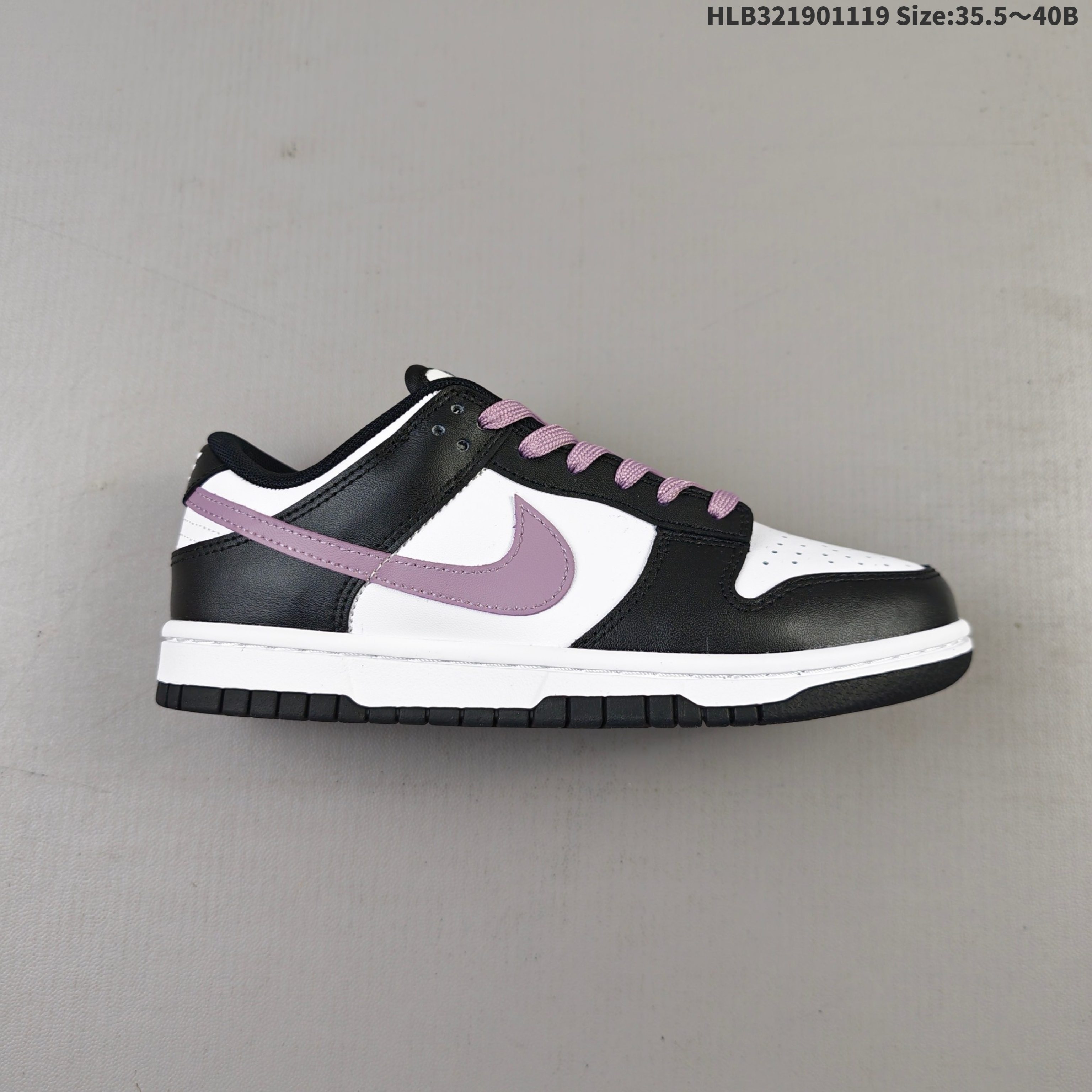 💰190
公司级NIKE DUNK SB LOW 全新配色
定制Dunk SB顾名思义,具有经典的Dunk血缘,又注入了更多的时尚元素。相较于普通的Dunk滑板鞋,改良版的Dunk SB加厚了鞋舌的填充,使舒适性大大提升,同时也更方便穿脱;中底部分则加入了脚感柔软舒适Zoom Air气垫,有效吸收滑板等极限运动在落地时带来的冲击力,为街头运动者们提供更好的保护
货号:DD1391 100HLB321901119 Size:35.5~40B