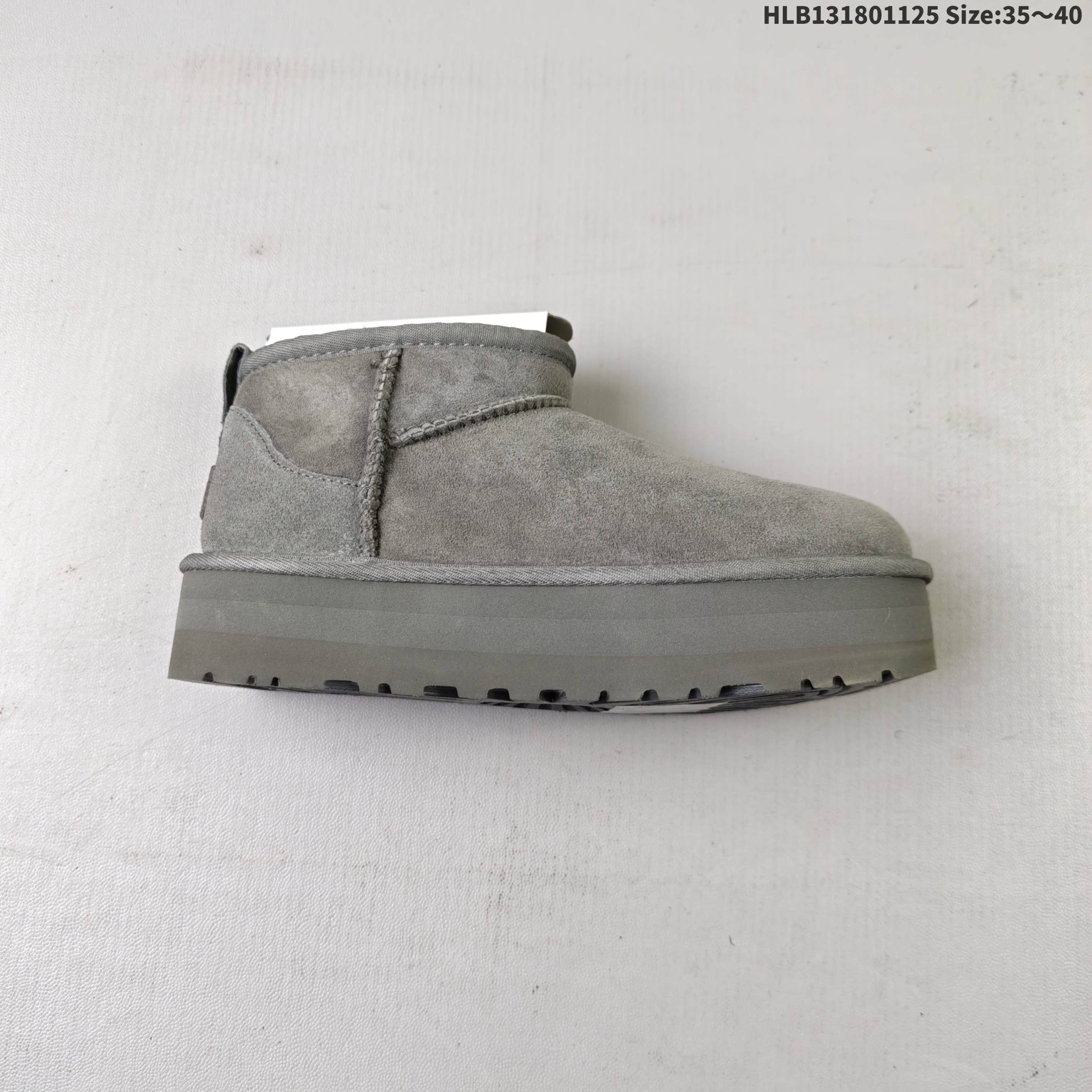 集合💰180
公司级✅UGG CLASSIC ULTRA MINI PLATFORM 轻便舒适 麂皮 中帮保暖雪地靴
鞋面设计 采用优质翻毛皮 易于打理 舒适与时髦一并拿捏 鞋内里材质 采用羊毛一体 保暖锁热 伴你温暖过冬 鞋底设计 轻质缓震 舒适出街
EVA外底 让行走更轻松
货号:1135093
ID:HLB131801125 Size:35～40