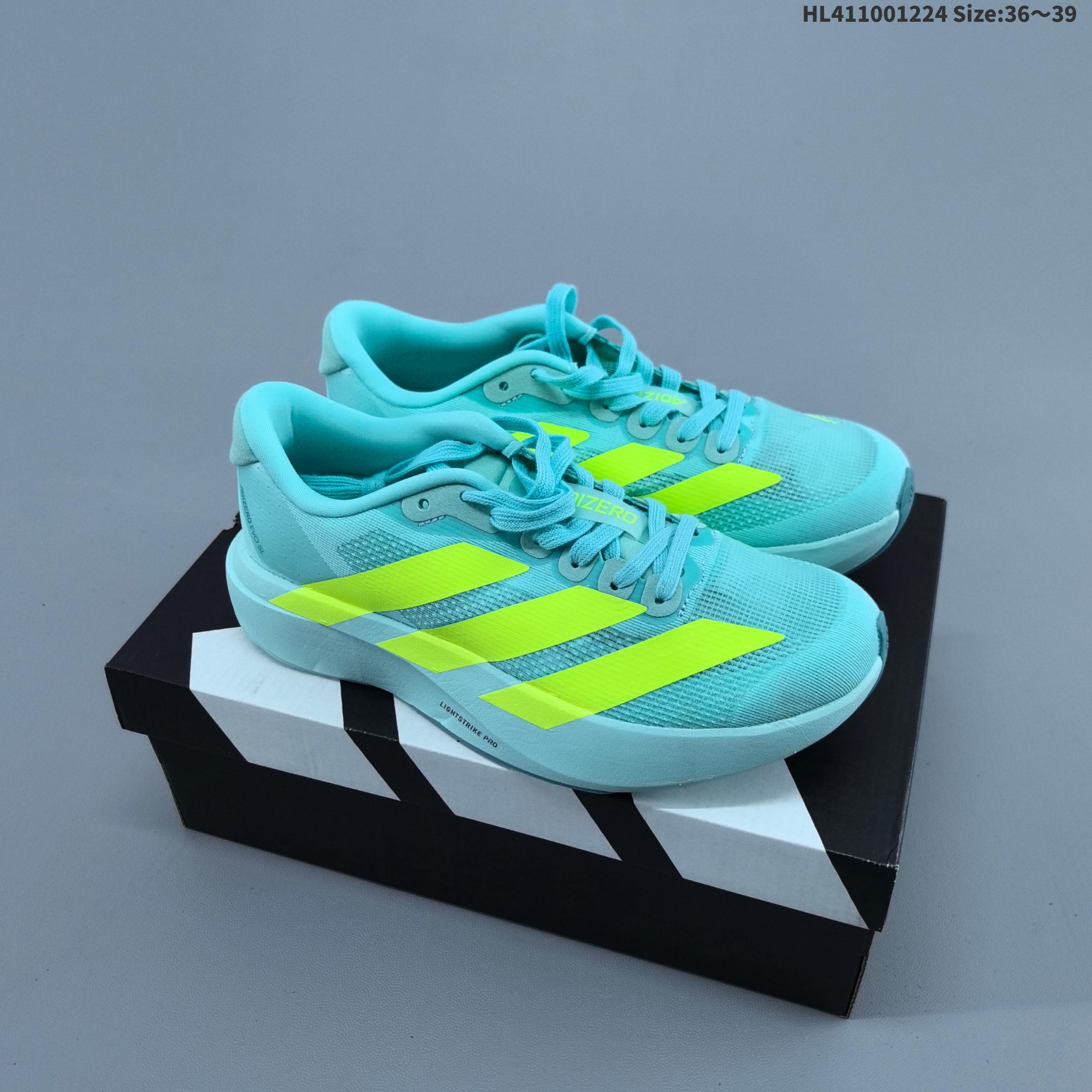 集合三 阿迪达斯Ad Adizero Evo SL M 阿迪超轻透气缓震跑鞋以令人难以置信的138克重量,刷新了跑鞋轻量化的记录,阿迪在材料科学和工艺技术上的深厚积累.全新鞋款采用Lightweight Upper材料,让穿着者几乎能够体验到一种裸足的感觉 货号:JR5841#HL411001224