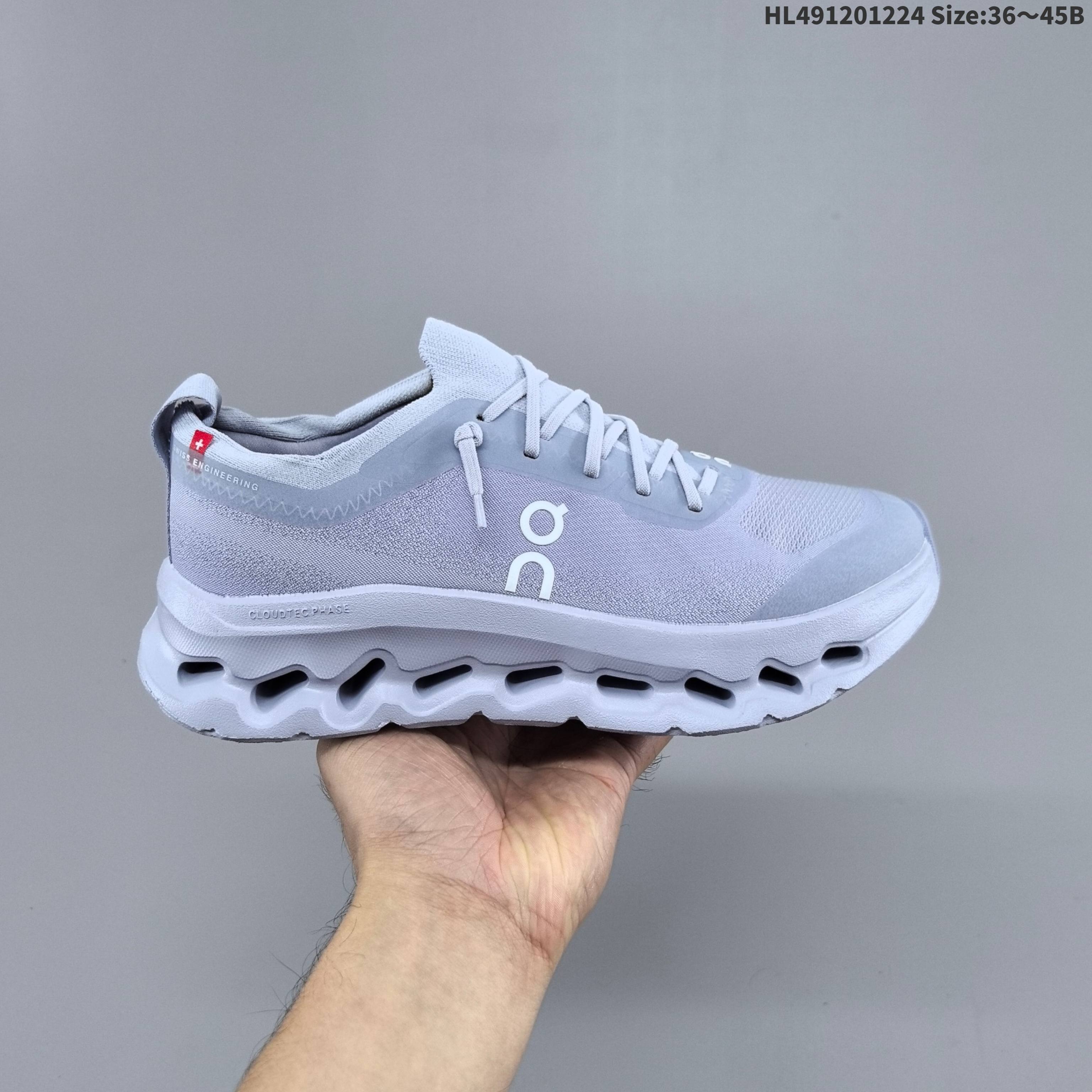 💰120
 Cloudtilt Moon 全新综合体能训练运动鞋Cloud X 舒适乐趣跑，缓震、轻量
On昂跑上演中底“变形计” ，打破传统格局缔造柔软脚感。
On昂跑对于值友来说已经是个相对熟悉的品牌了，旗下的经典款Cloud X兼具稳健敏捷、功能多面，轻量脚感和灵活反馈等优点，是健身爱好者最喜欢的鞋履产品之一。2022年首发的超厚底怪兽跑鞋Cloudmonster，加载最大的Cloudtec模块，柔软的缓震和强力的回弹体验，也让他一战成名，进入大体重运动爱好者和与大众跑者的入门跑鞋心选HL491201224 Size:36～45B