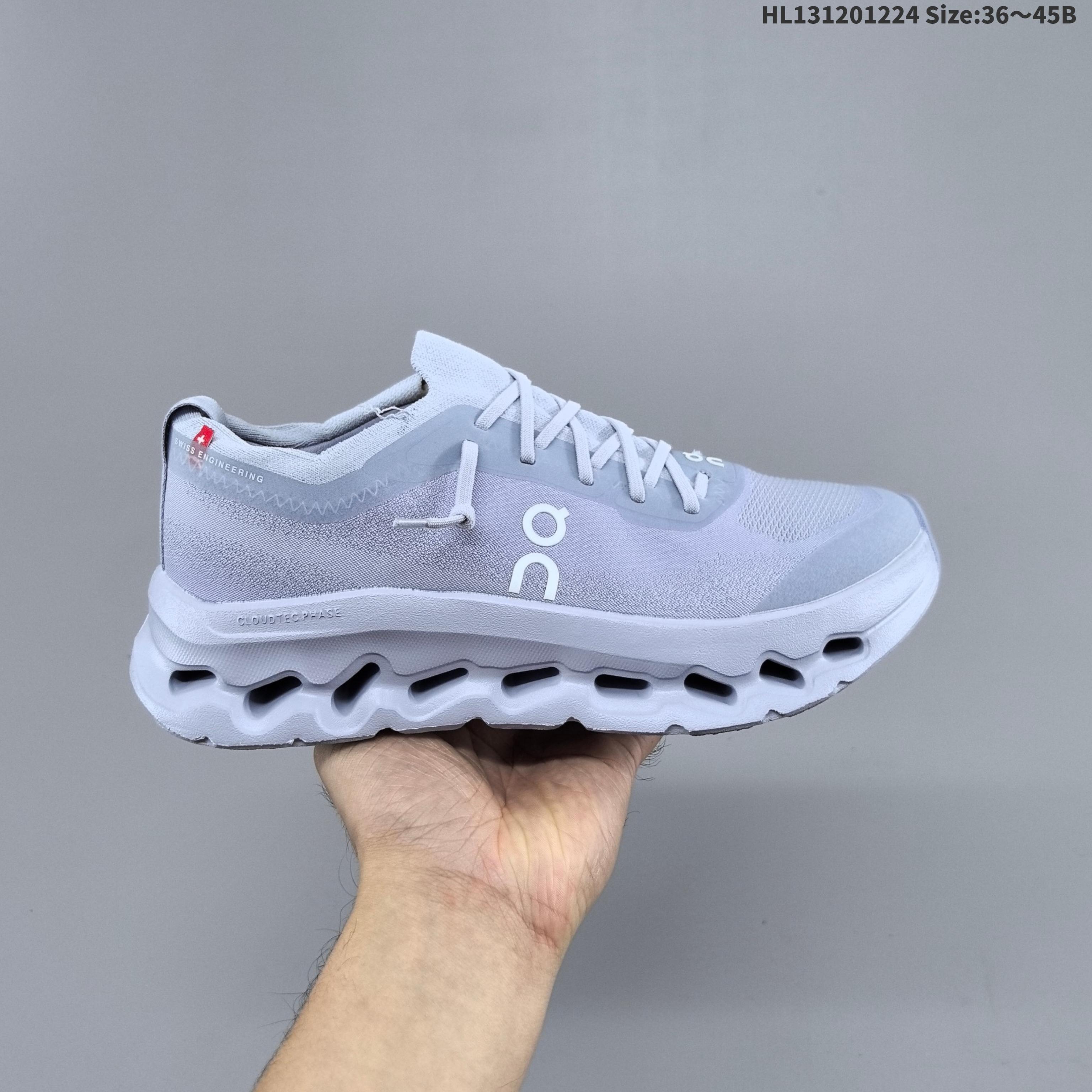 集合💰120
 Cloudtilt Moon 全新综合体能训练运动鞋Cloud X 舒适乐趣跑，缓震、轻量
On昂跑上演中底“变形计” ，打破传统格局缔造柔软脚感。
On昂跑对于值友来说已经是个相对熟悉的品牌了，旗下的经典款Cloud X兼具稳健敏捷、功能多面，轻量脚感和灵活反馈等优点，是健身爱好者最喜欢的鞋履产品之一。2022年首发的超厚底怪兽跑鞋Cloudmonster，加载最大的Cloudtec模块，柔软的缓震和强力的回弹体验，也让他一战成名，进入大体重运动爱好者和与大众跑者的入门跑鞋心选HL131201224 Size:36～45B