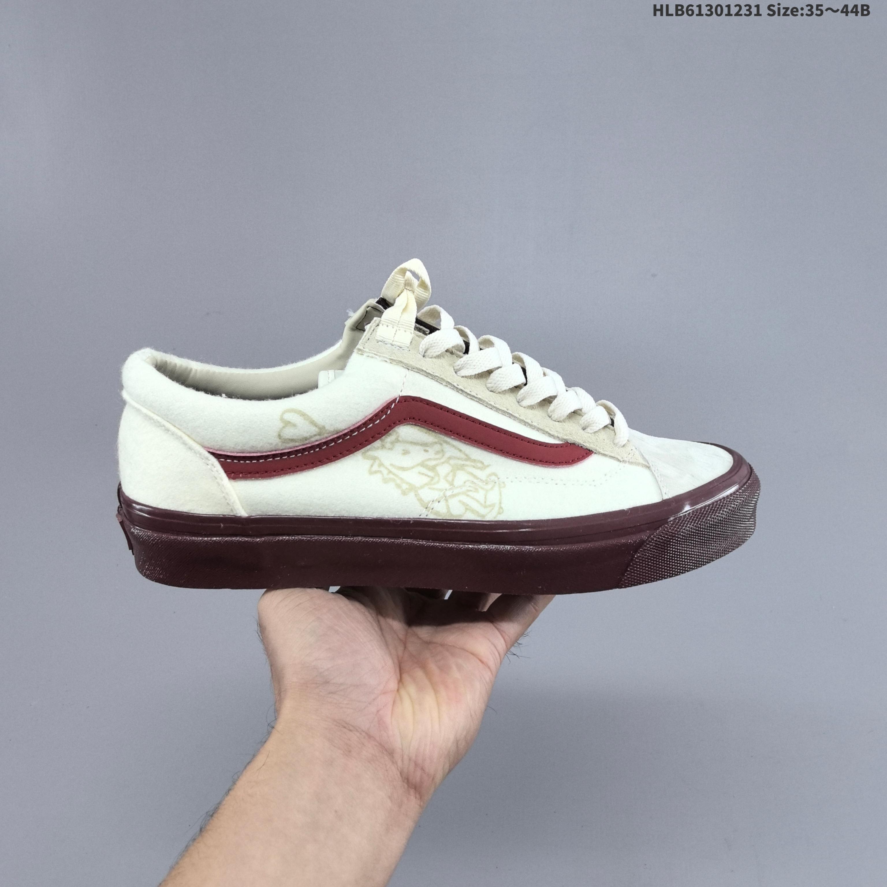 💰130
公司级✅万斯Vans范斯 Classic Slip-On 帆布 马年限定百搭休闲耐磨 低帮板鞋
货号:VN000ED2YS5
尺码:35.5 36 36.5 37.5 38 38.5 39 40 40.5 41 42 42.5 43 44
ID:HLB61301231 Size:35～44B