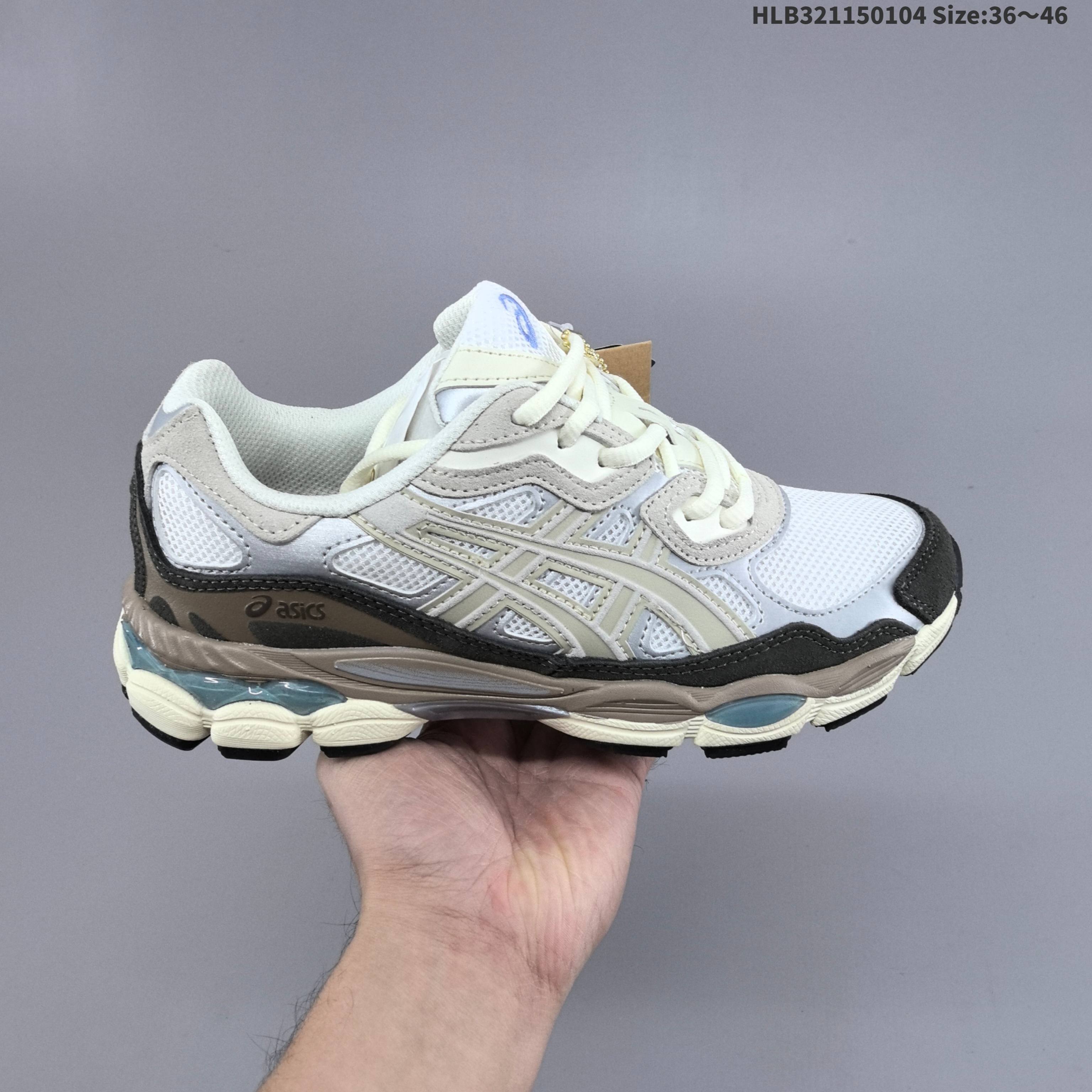 💰115
Asics Gel-NYC 复古单品 
亚瑟士新款厚底街头运动休闲鞋
ASICS亚瑟士推出全新GEL-NYC，彰显纽约都市活力。这次的新系列融入了多个版本GEL的经典设计风格，广受好评。其设计灵感来源于GEL-NIMBUS 3,GEL-MC PLUS V 和 GEL-CUMULUS 16 这些往日经典鞋款。GEL-NYC使用GEL-CUMULUS 16鞋款的鞋楦设计,展现了独特的现代化美学。鞋底采用了轻质发泡材料,并在后跟和前掌处采用了ASICS亚瑟士核心科技——GEL缓震胶,赋予鞋款强大的缓冲性能,提供了更柔软舒适的穿着体验。而在原有设计的启发之上,此次鞋款采用更贴合当今潮流趋势的材料和创新技术,展现出纽约充满活力的都市精神。
货号：1203A372-600
编码：HLB321150104 Size:36～46
