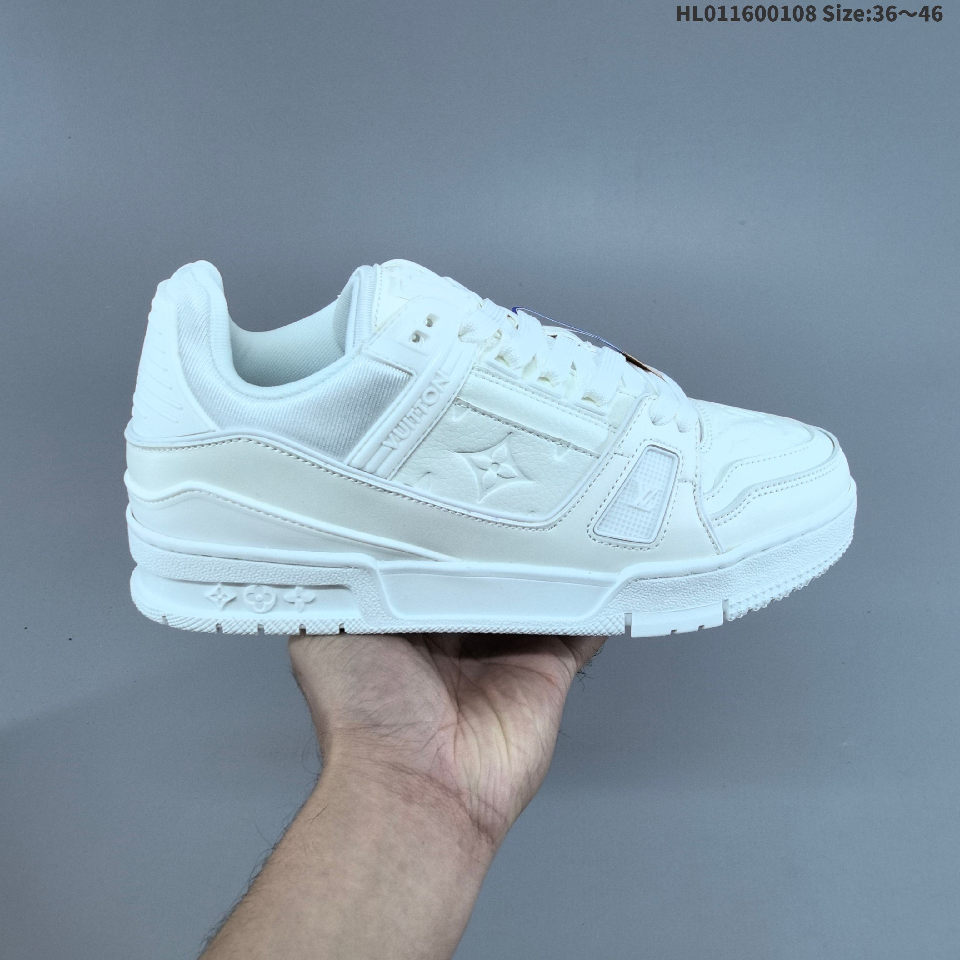 集合二福利开启🔥💰160
 LV ARCH LIGHT SNEAKER路易威登板鞋 时尚运动鞋潮厚底增高女鞋。舒适防滑底和百搭性霸屏整个时尚娱乐圈，细节调整完美主义！采用柔软皮革拼接鞋面，独家开模大底， 侧边采用3D打印标志性Logo 尽显贵族时尚气息，配带正品全套包装。全新LV路易威登Louis vuitton Trainer Sneaker Low 休闲运动文化百搭板鞋。 
编码：HL011600108 Size:36～46