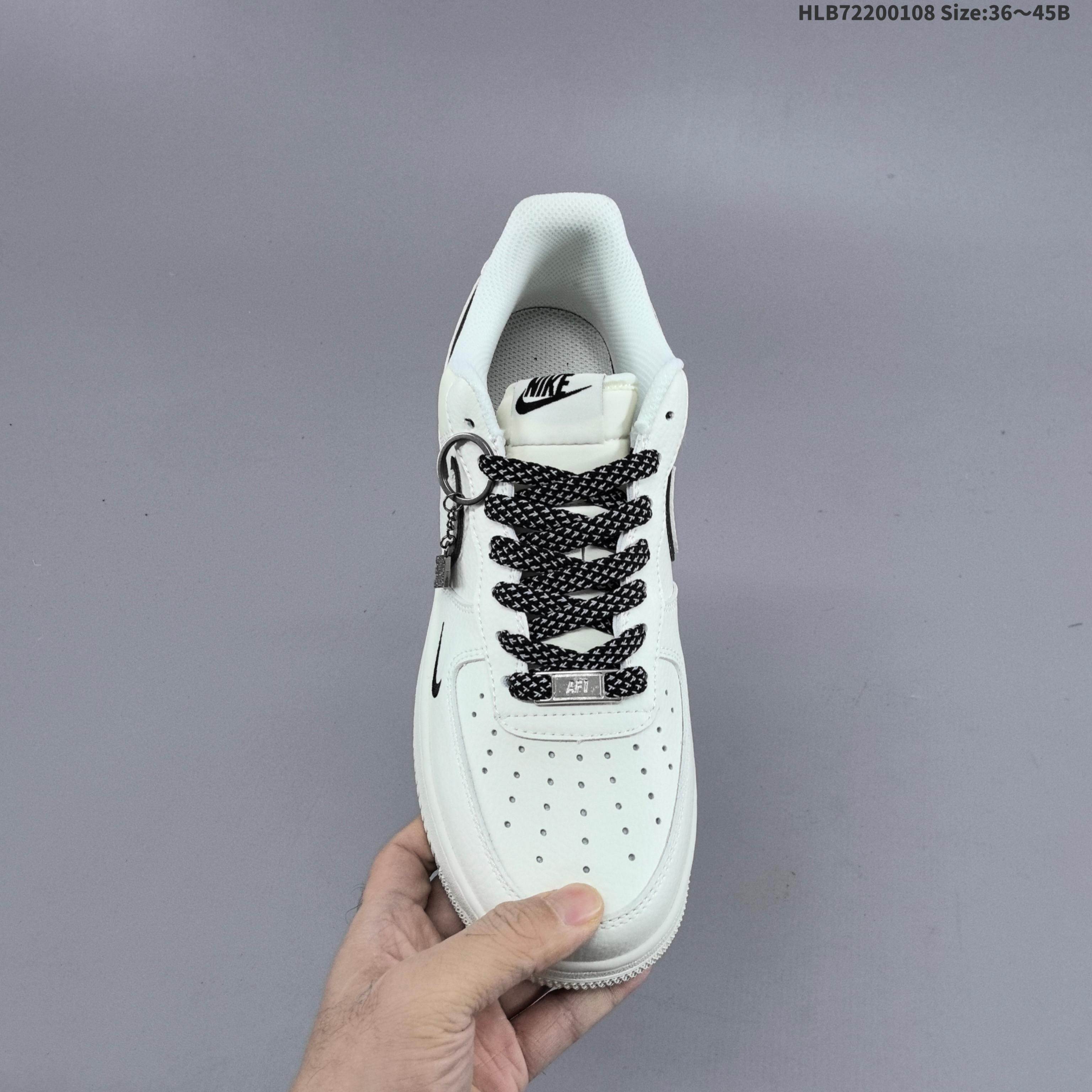 💰220
公司级✅NIKE AIR FORCE 1‘07
原楦头原纸板 打造纯正低帮空军版型
专注外贸渠道 全掌内置蜂窝气垫 
原盒配件 原厂中底钢印、拉帮完美 
货号:CS5288-063
Size:36 36.5 37.5 38 38.5 39 40 40.5 41 42 42.5 43 44 45
ID:HLB72200108 Size:36～45B