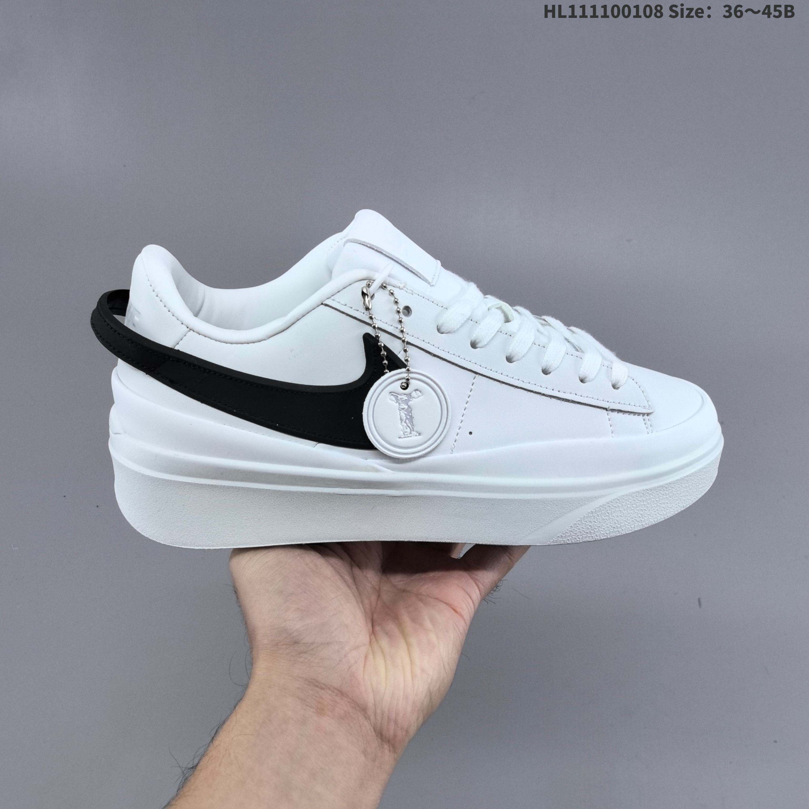 💰110
公司级✅Nike Blazer Phantom Low 耐克 经典百搭 舒适休闲 低帮板鞋 
采用轻盈利落设计 焕新演绎经典鞋款 该鞋款带来舒适足底体验 结合鞋侧壁加固设计 缔造舒适感受 皮革鞋面适合日常穿着 柔软非凡 硫化结构将外底与鞋面巧妙连接
货号:FN5820-100
ID:HL111100108 Size：36～45B