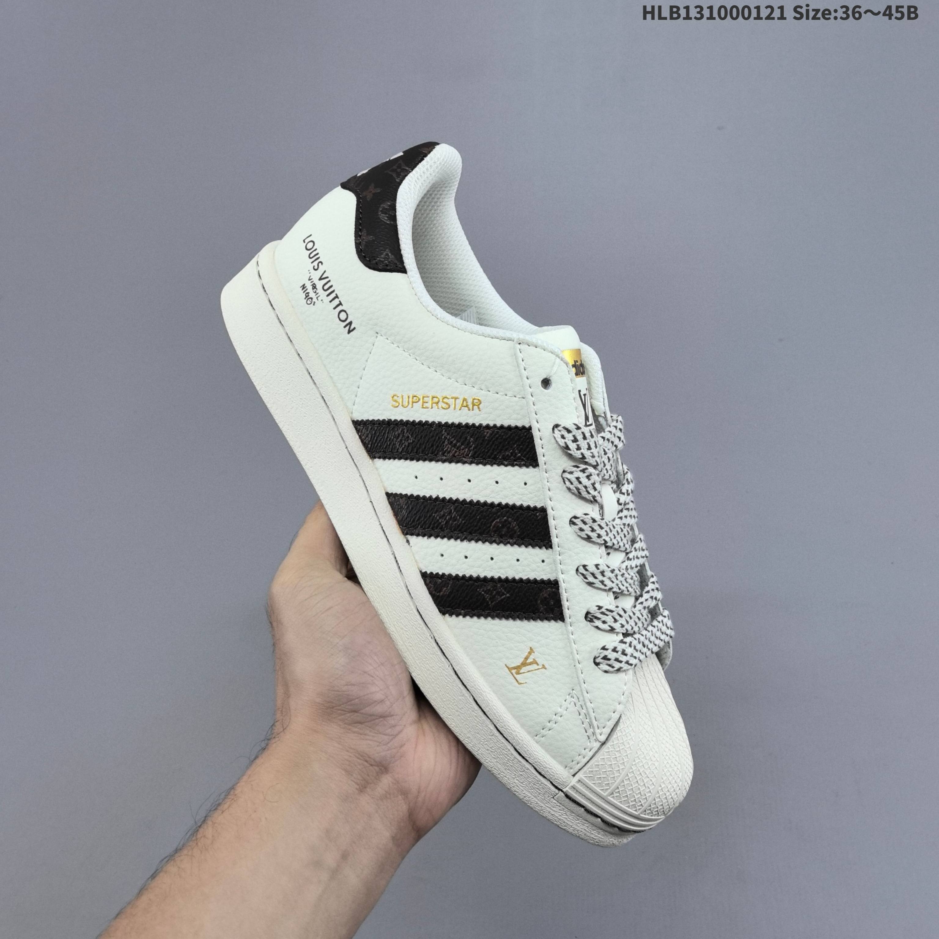 特价💰150
阿迪达斯Adidas三叶草 Originals Superstar贝壳头系列低帮经典百搭休闲运动板鞋
货号：SD6803
尺码：36 36.5 37.5 38 38.5 39 40 41 40.5 41 42 42.5 43 44 45
HLB131000121 Size:36～45B