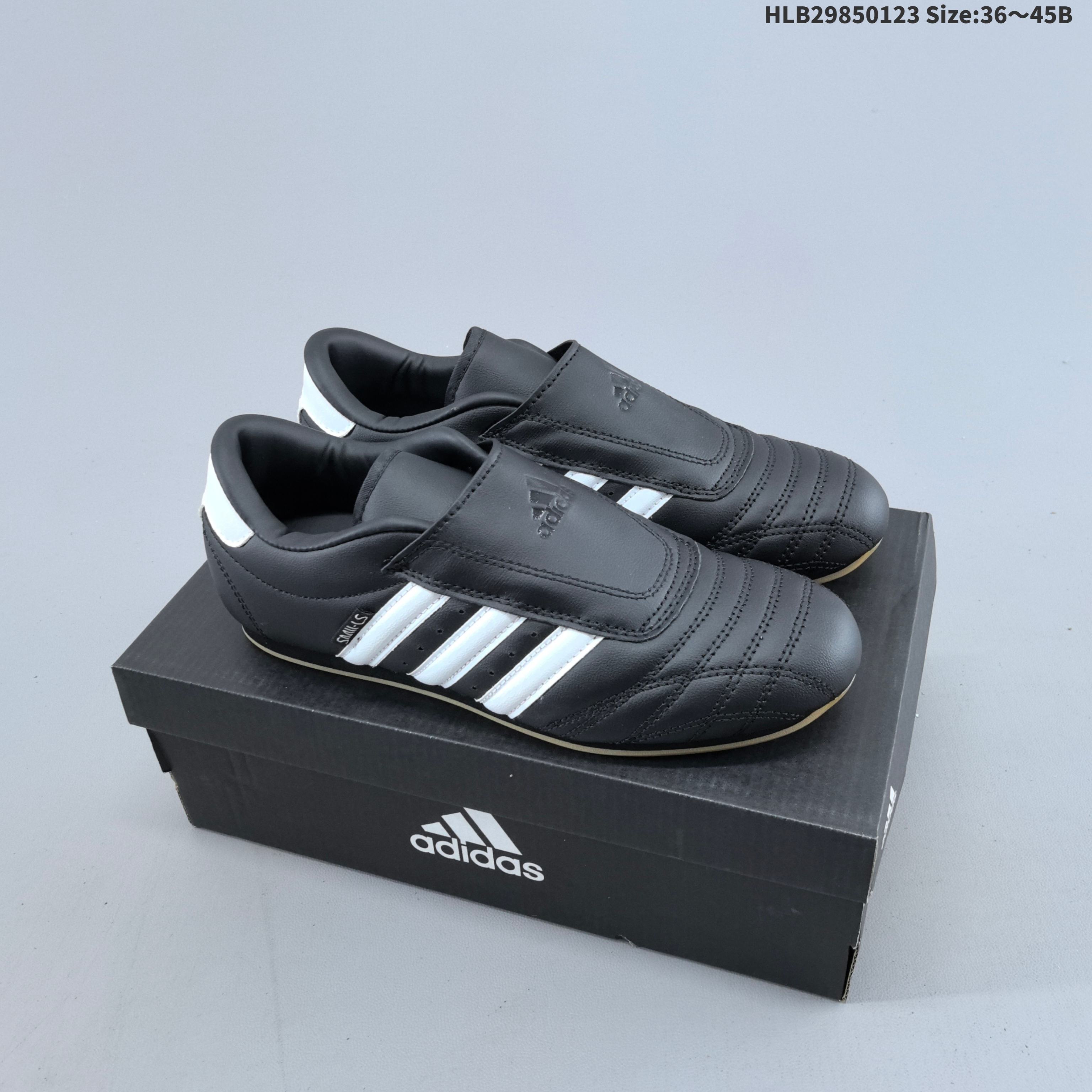 💰135 
阿迪达斯Adidas Originals Taekwondo 运动舒适 防滑耐磨包裏性低帮 训练鞋
货号：JQ4774
编码：HLB29850123 Size:36～45B