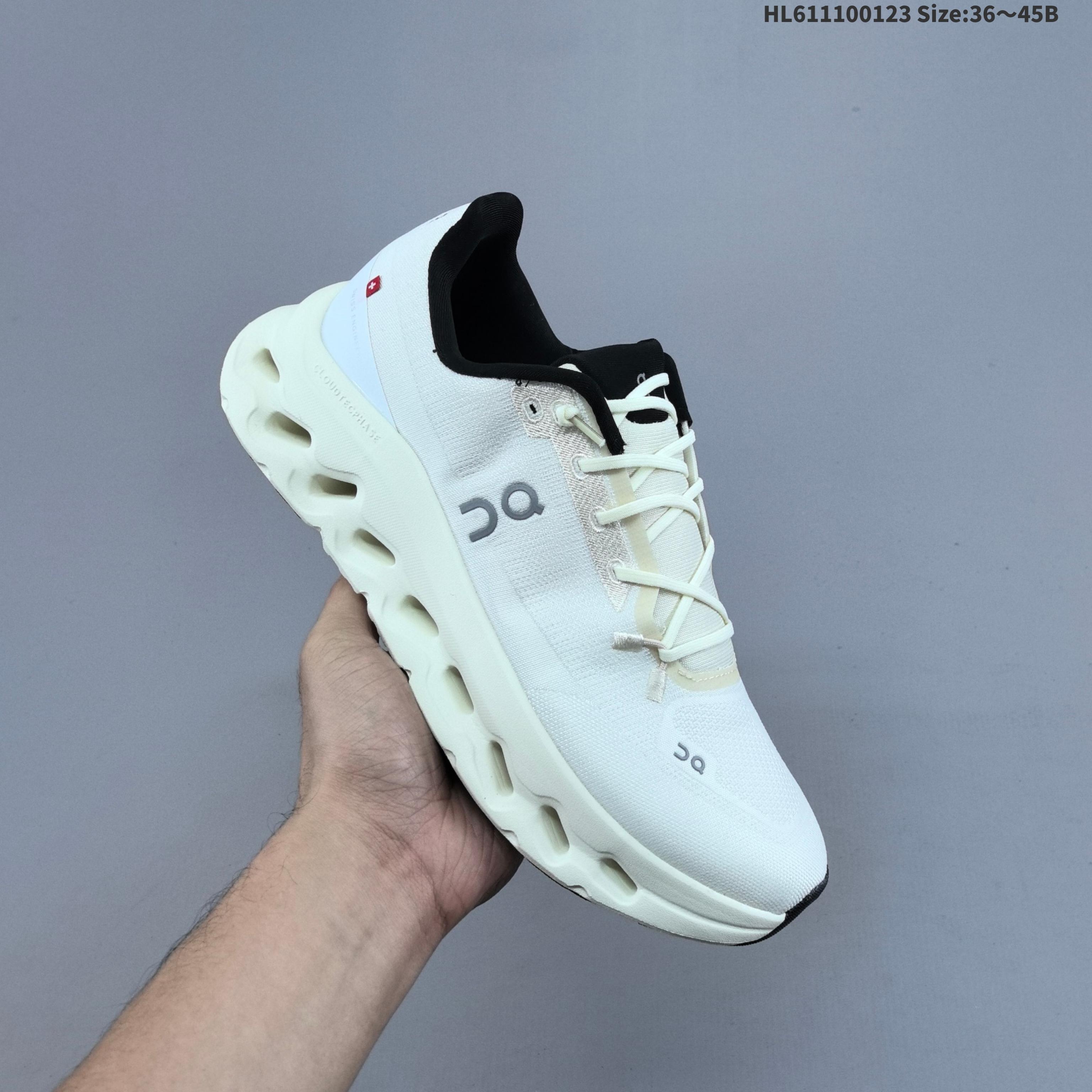 💰160
公司级：Cloudtilt Moon昂跑Cloudtilt 罗意威 联名轻量运动休闲鞋！杨幂同款，脚感很舒服，鞋底柔软且包裹性好，上脚显腿长，不用系鞋带很方便～ 不管休闲还是运动都很百搭。白色虽然不耐脏，但真的是最好看最显质感的颜色！
货号：3MF30670664
编码：HL611100123 Size:36～45B