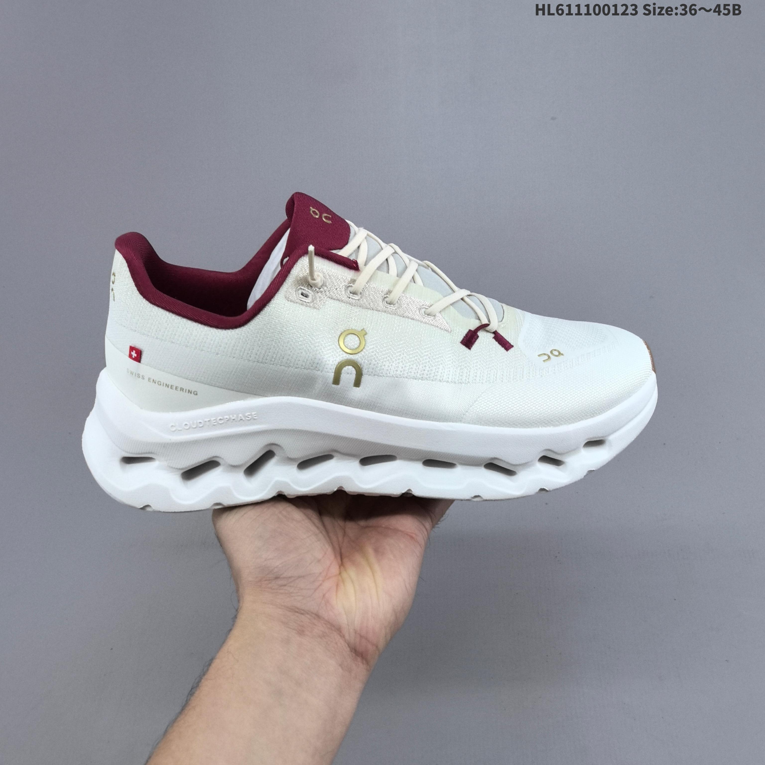 集合一💰160
公司级：Cloudtilt Moon昂跑Cloudtilt 罗意威 联名轻量运动休闲鞋！杨幂同款，脚感很舒服，鞋底柔软且包裹性好，上脚显腿长，不用系鞋带很方便～ 不管休闲还是运动都很百搭。白色虽然不耐脏，但真的是最好看最显质感的颜色！
货号：3MF30670664
编码：HL611100123 Size:36～45B