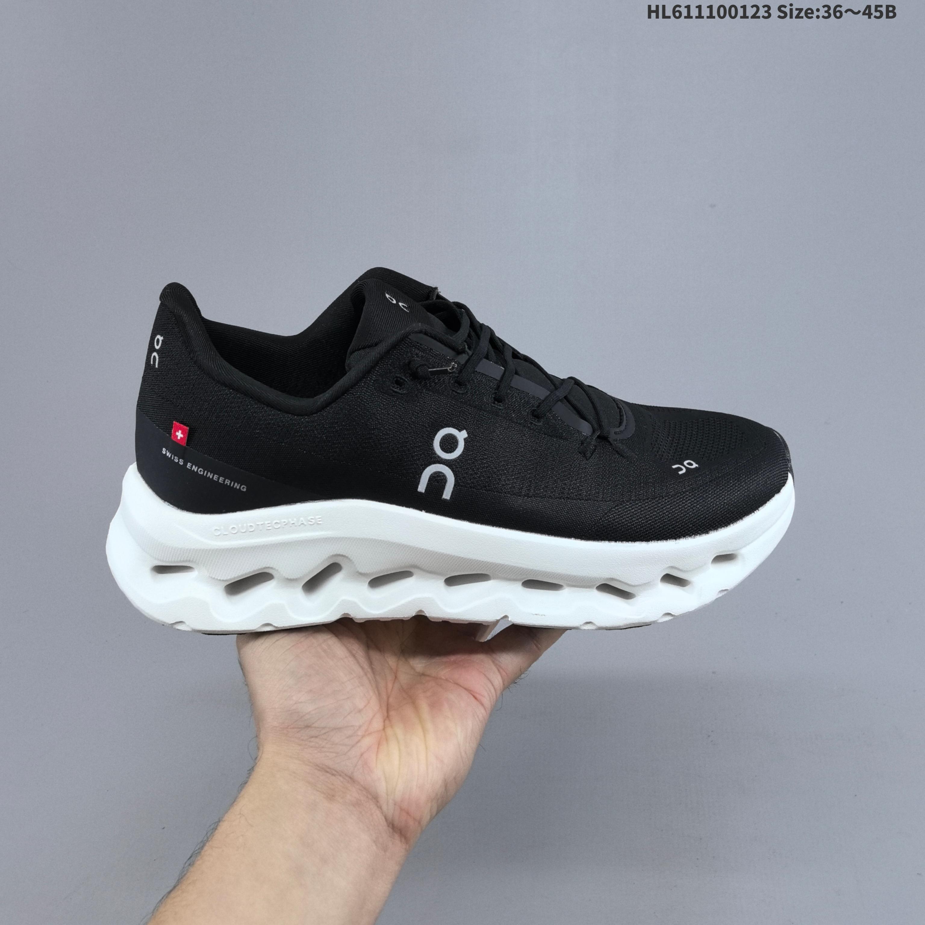 集合二💰160
公司级：Cloudtilt Moon昂跑Cloudtilt 罗意威 联名轻量运动休闲鞋！杨幂同款，脚感很舒服，鞋底柔软且包裹性好，上脚显腿长，不用系鞋带很方便～ 不管休闲还是运动都很百搭。白色虽然不耐脏，但真的是最好看最显质感的颜色！
货号：3MF30670664
编码：HL611100123 Size:36～45B