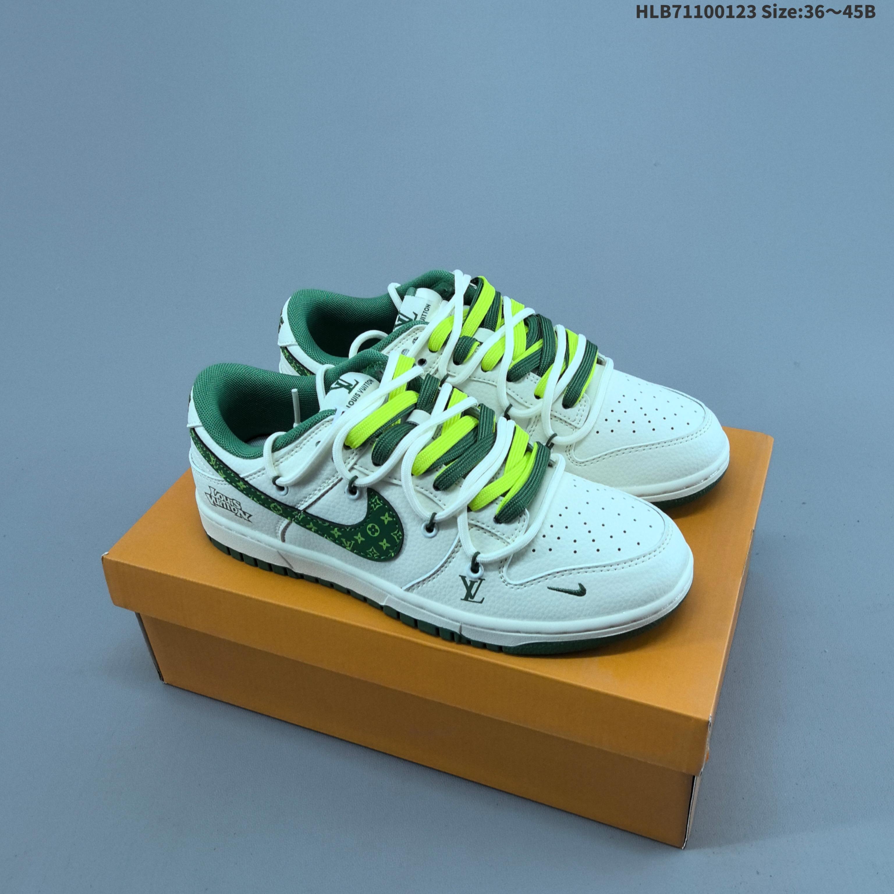 集合特价💰160
NIKE DUNK SB LOW 全新配色 
定制Dunk SB顾名思义，具有经典的Dunk血缘，又注入了更多的时尚元素。相较于普通的Dunk滑板鞋，改良版的Dunk SB加厚了鞋舌的填充，使舒适性大大提升，同时也更方便穿脱；中底部分则加入了脚感柔软舒适Zoom Air气垫，有效吸收滑板等极限运动在落地时带来的冲击力，为街头运动者们提供更好的保护
货号：DM6868 018
尺码：36 36.5 37.5 38 38.5 39 40 40.5 41 42 42.5 43 44 45HLB71100123 Size:36～45B