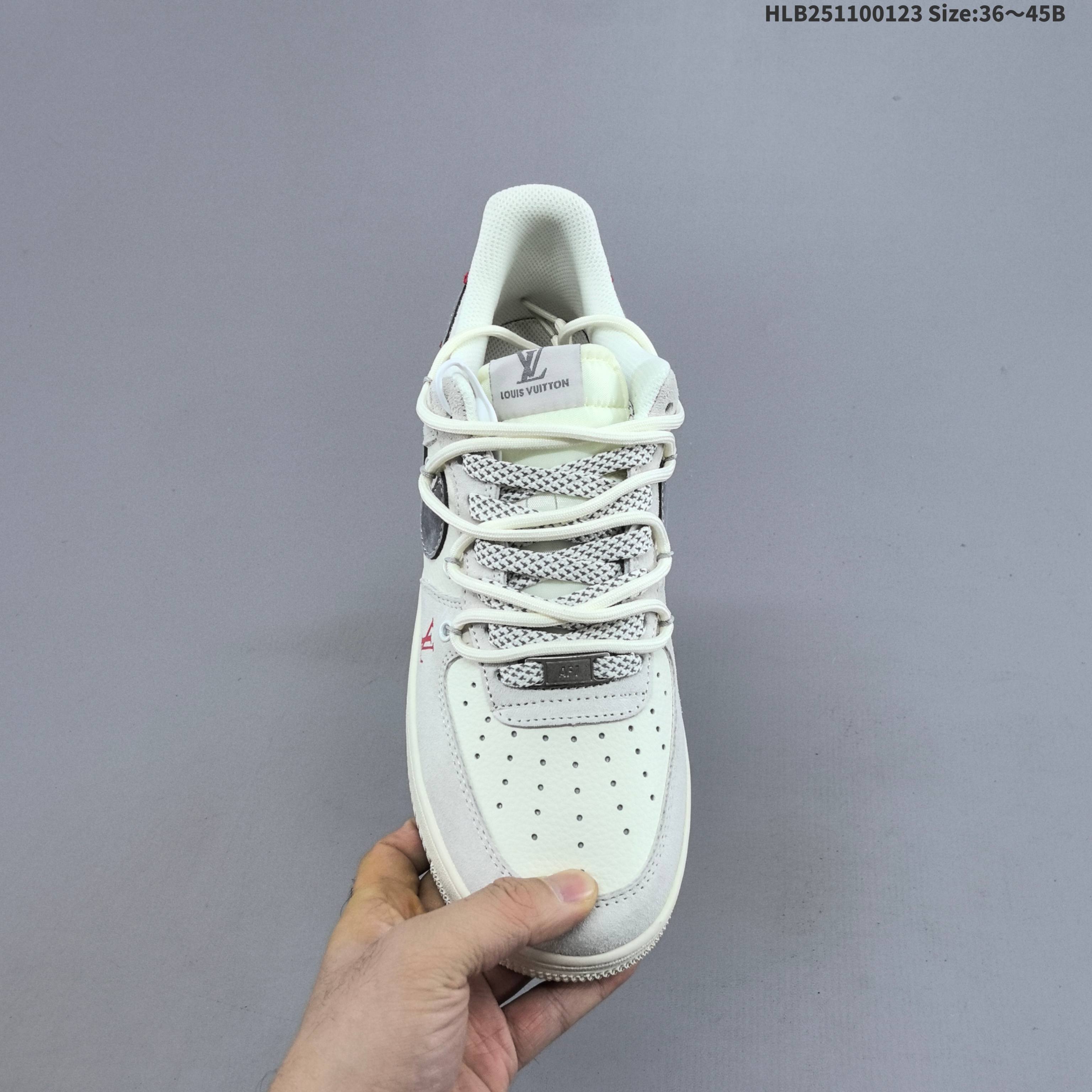 特价💰160
公司级✅NIKE AIR FORCE 1&lsquo;07 LV8
原楦头原纸板 打造纯正低帮空军版型
专注外贸渠道 全掌内置蜂窝气垫 
原盒配件 原厂中底钢印、拉帮完美 
货号:DM6868-096
Size:36 36.5 37.5 38 38.5 39 40 40.5 41 42 42.5 43 44 45
ID:HLB251100123 Size:36～45B