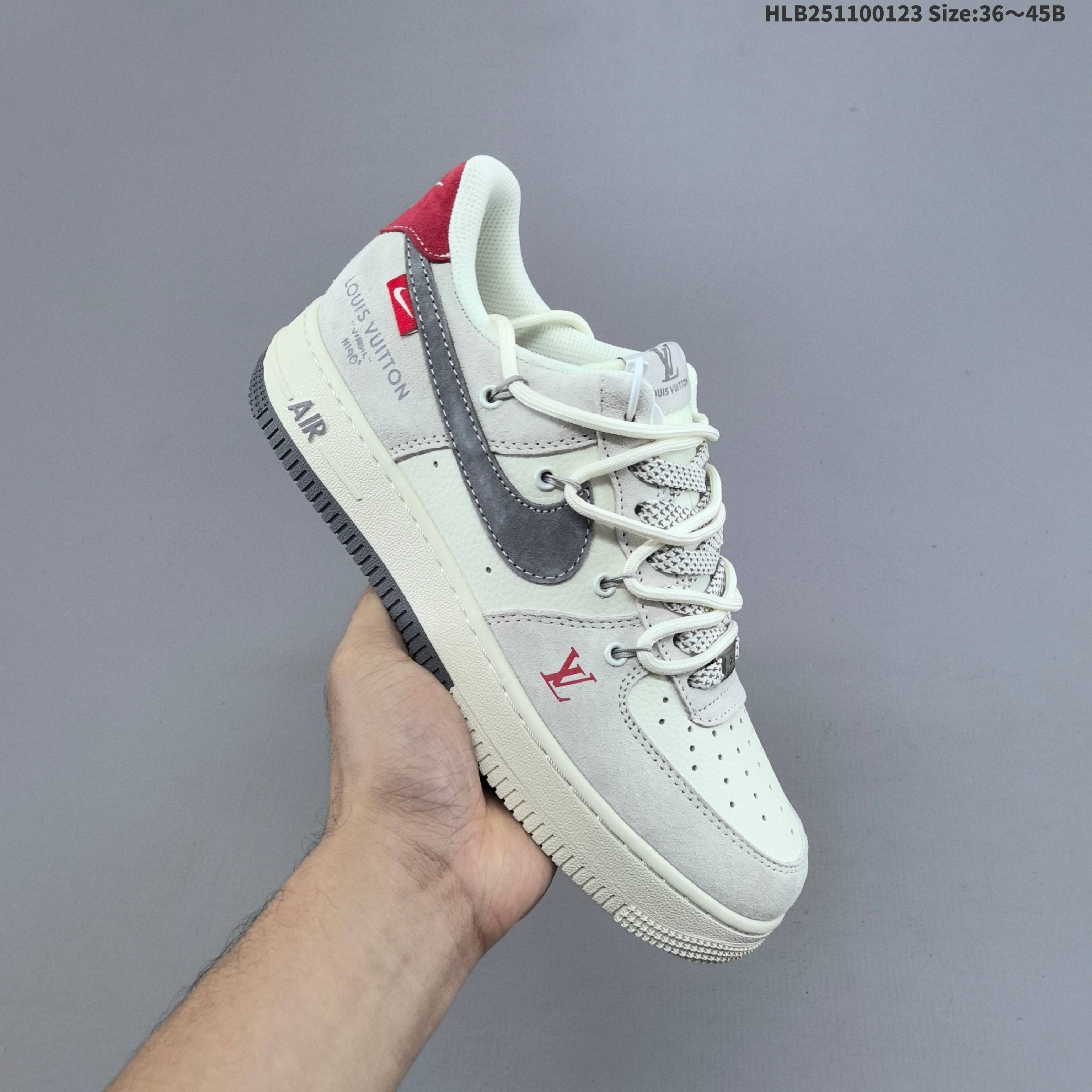 集合特价💰160
公司级✅NIKE AIR FORCE 1&lsquo;07 LV8
原楦头原纸板 打造纯正低帮空军版型
专注外贸渠道 全掌内置蜂窝气垫 
原盒配件 原厂中底钢印、拉帮完美 
货号:DM6868-096
Size:36 36.5 37.5 38 38.5 39 40 40.5 41 42 42.5 43 44 45
ID:HLB251100123 Size:36～45B