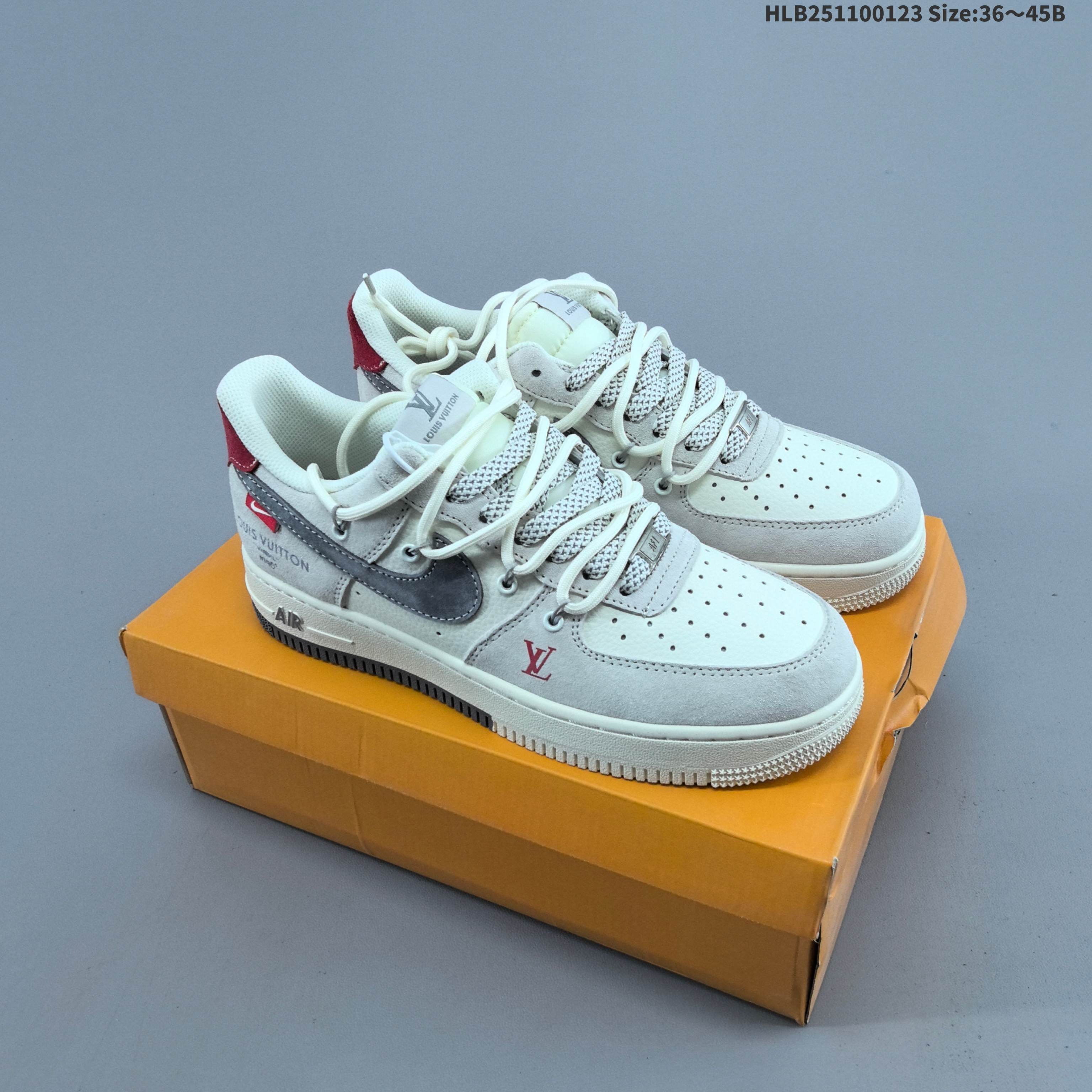 集合特价💰160
公司级✅NIKE AIR FORCE 1&lsquo;07 LV8
原楦头原纸板 打造纯正低帮空军版型
专注外贸渠道 全掌内置蜂窝气垫 
原盒配件 原厂中底钢印、拉帮完美 
货号:DM6868-096
Size:36 36.5 37.5 38 38.5 39 40 40.5 41 42 42.5 43 44 45
ID:HLB251100123 Size:36～45B